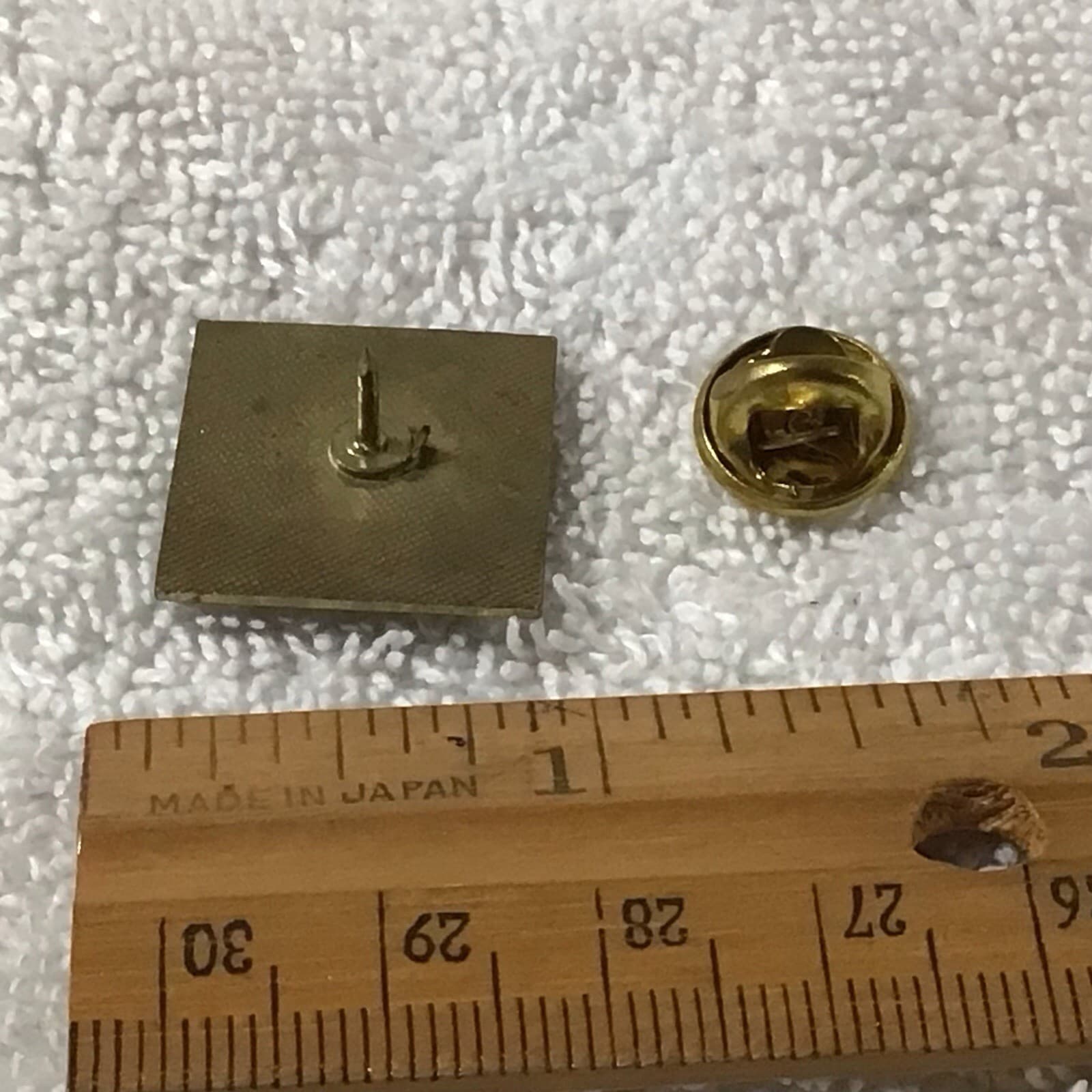 Budweiser King Of Beers Hat Pin Enamel Lapel Pin Tie Tack Button 3