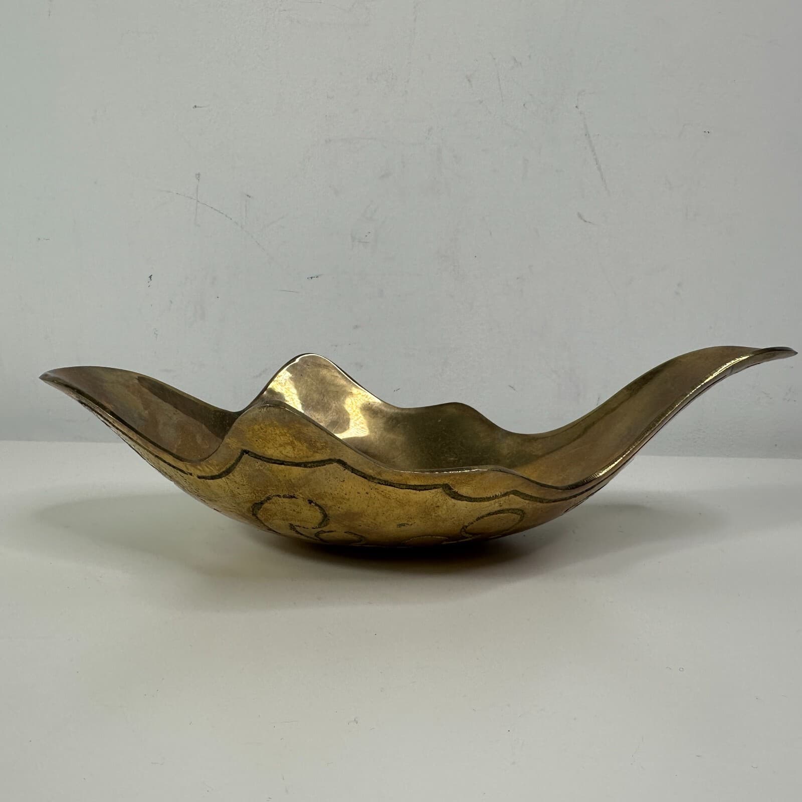 Vintage Mid Century Modern Brutalist Brass Bowl  - Centerpiece 9" x 5.5" India 2