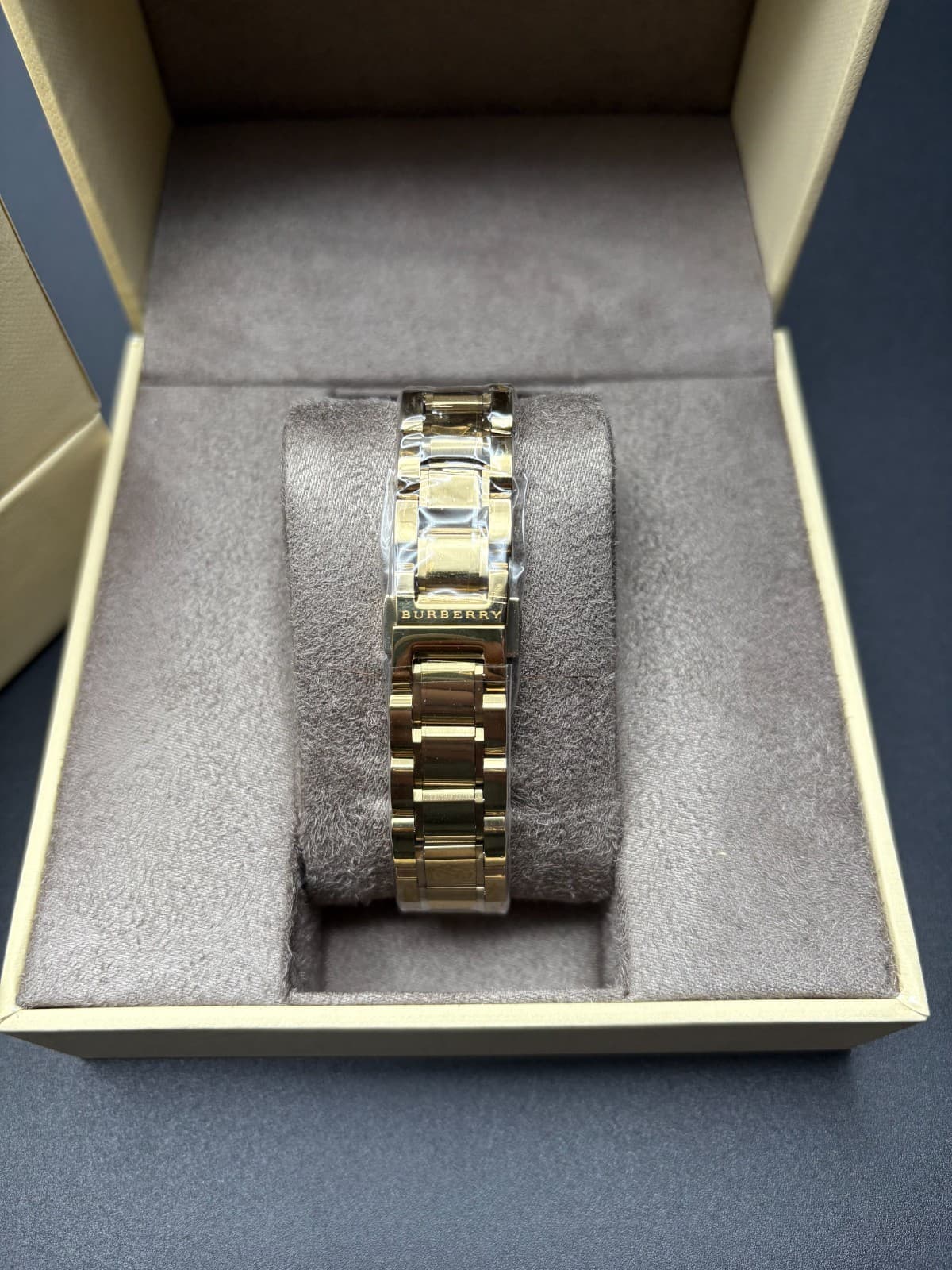 BURBERRY THE CITY BU9227 Gold Women's Watch 26mm 5