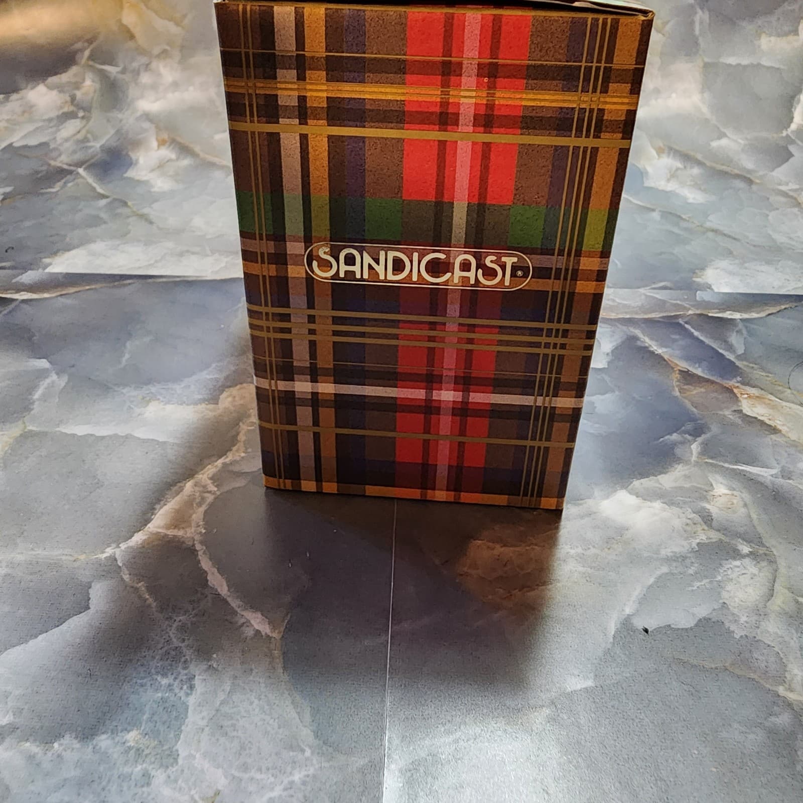 SANDICAST DOG CHRISTMAS ORNAMENT-yellow Lab/Santa Hat-New In Box 3