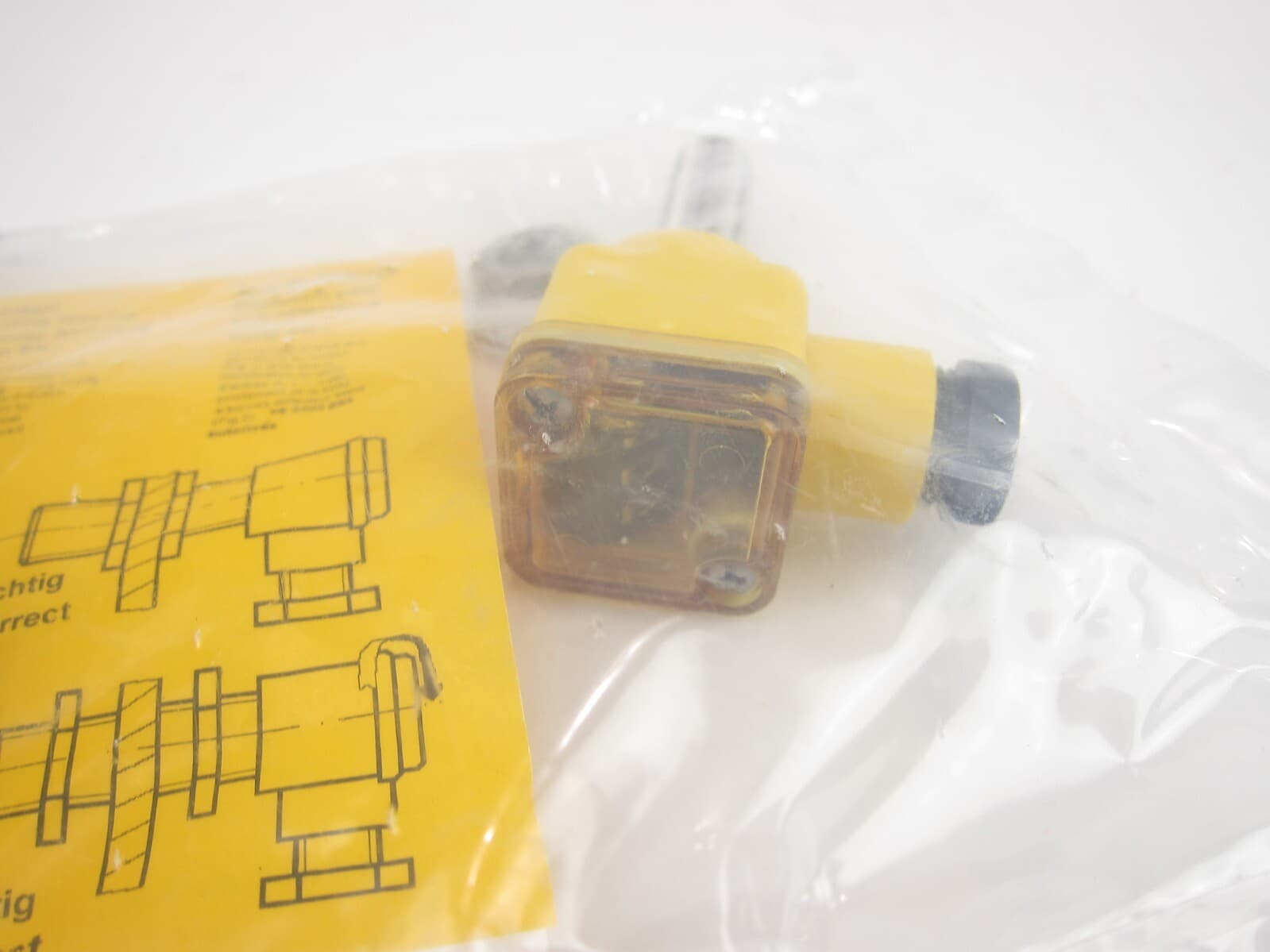 New Turck Bi3U-EG12SK-AP6X Inductive Sensor  3