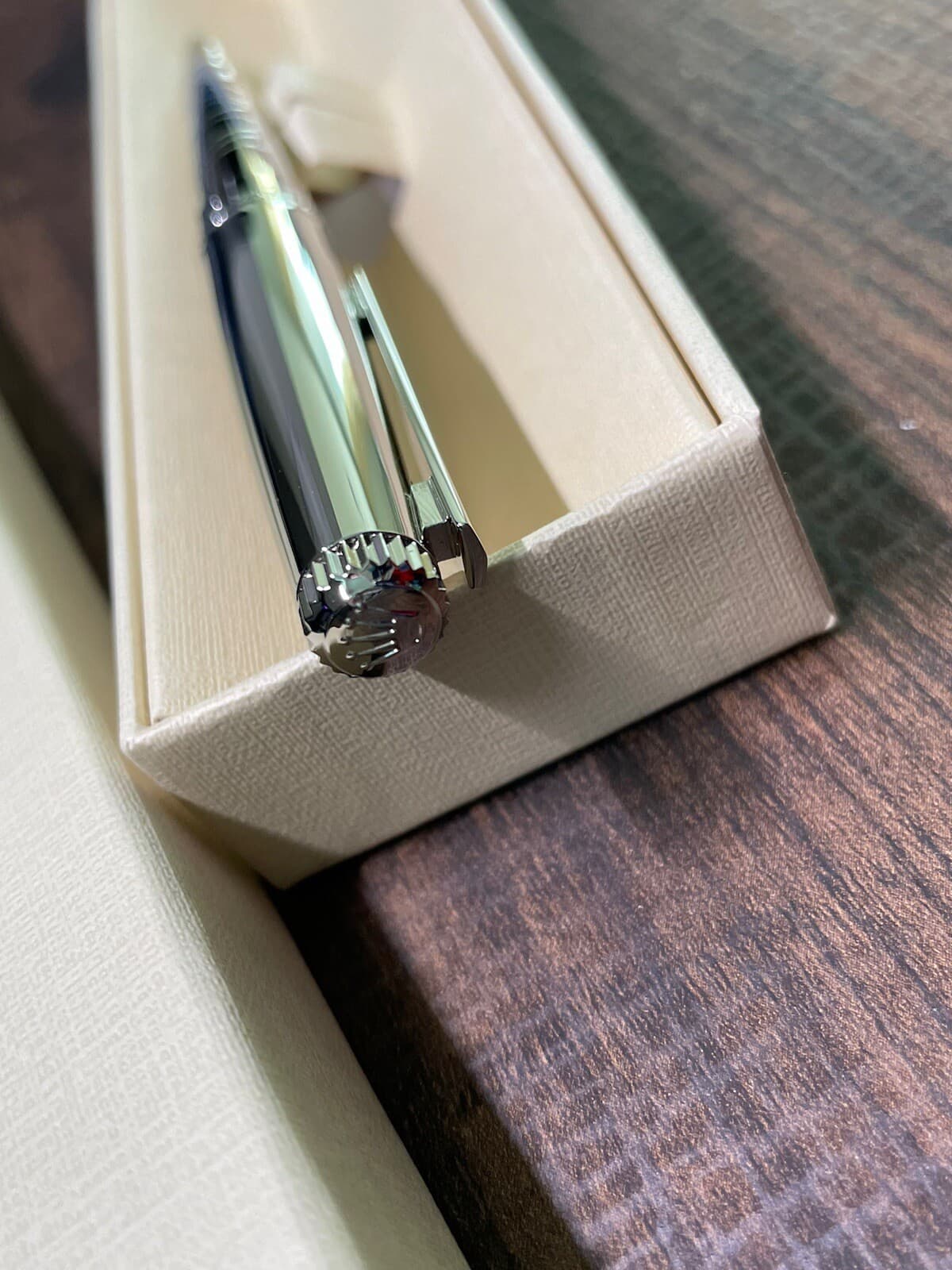 Authentic Rolex Ballpoint Pen Rare Silver Platinum Finish WAVE PATTERN In Box 4