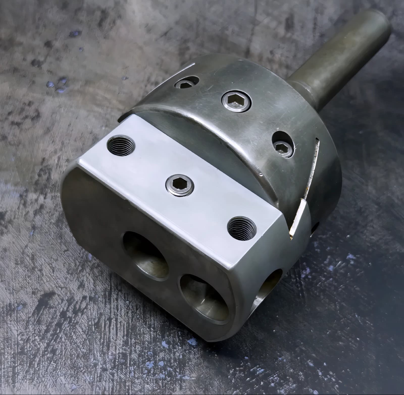 CRITERION 1" BORING HEAD - DBL-204 - R8 SHANK 5