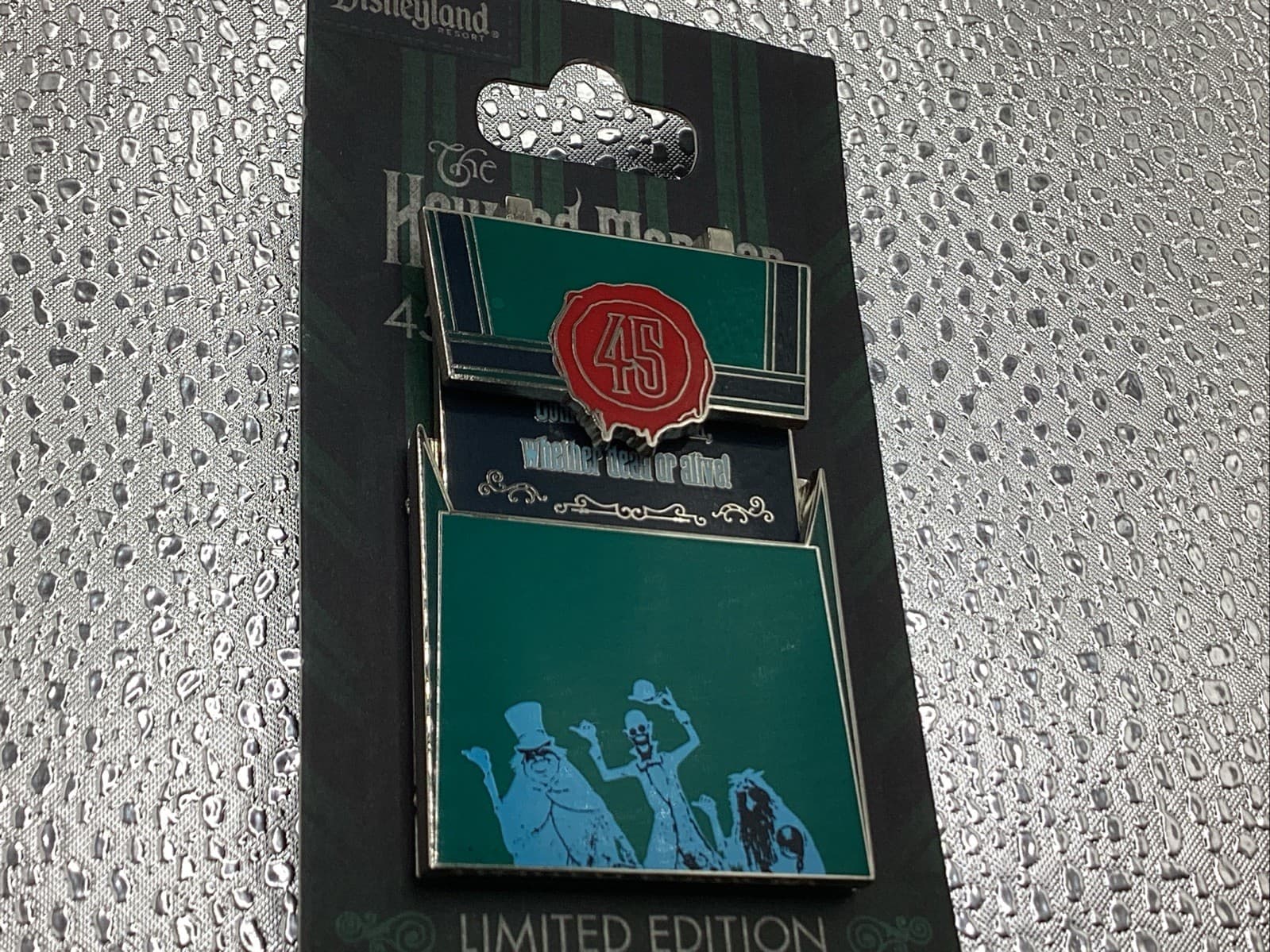 Disney Le 1500 Haunted Mansion Pin And Nightmare For Christmas Jack Pin￼ 3