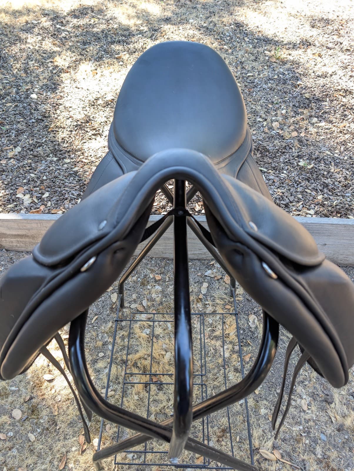 LUC CHILDERIC     DAC Dressage Saddle 17.5 3