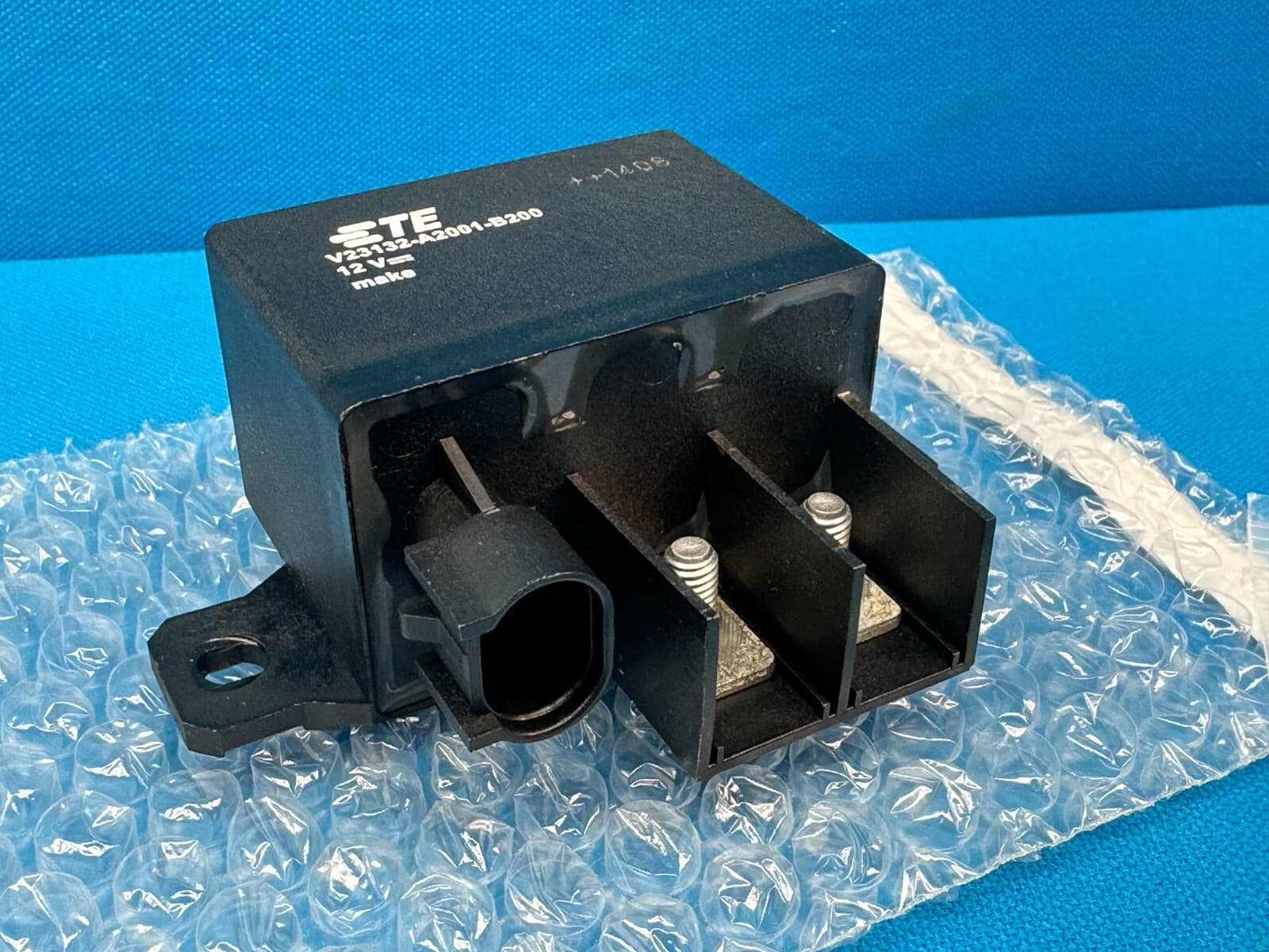 TE Connectivity Tyco 12VDC Automotive High Current Power Relay V23132-A2001-B200 2