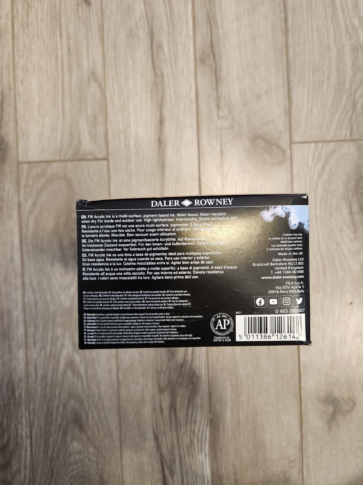 Daler Rowney FW Acrylic Ink Pearlescent Set 6 x 29.5ml with Marker 3