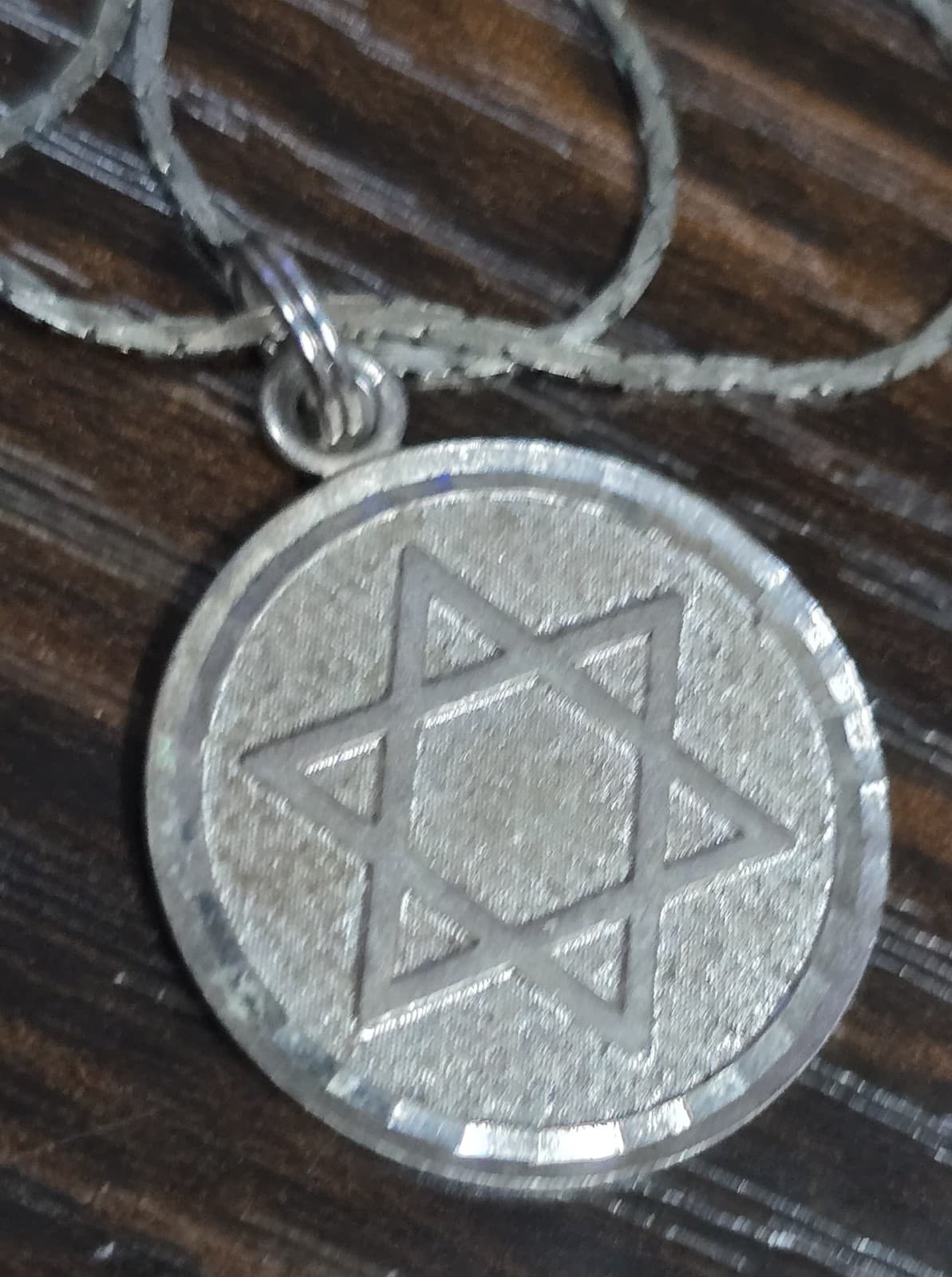 19" Star of David Pendant Round Jewish Religious Charm Bar Mitzvah Silvertone 