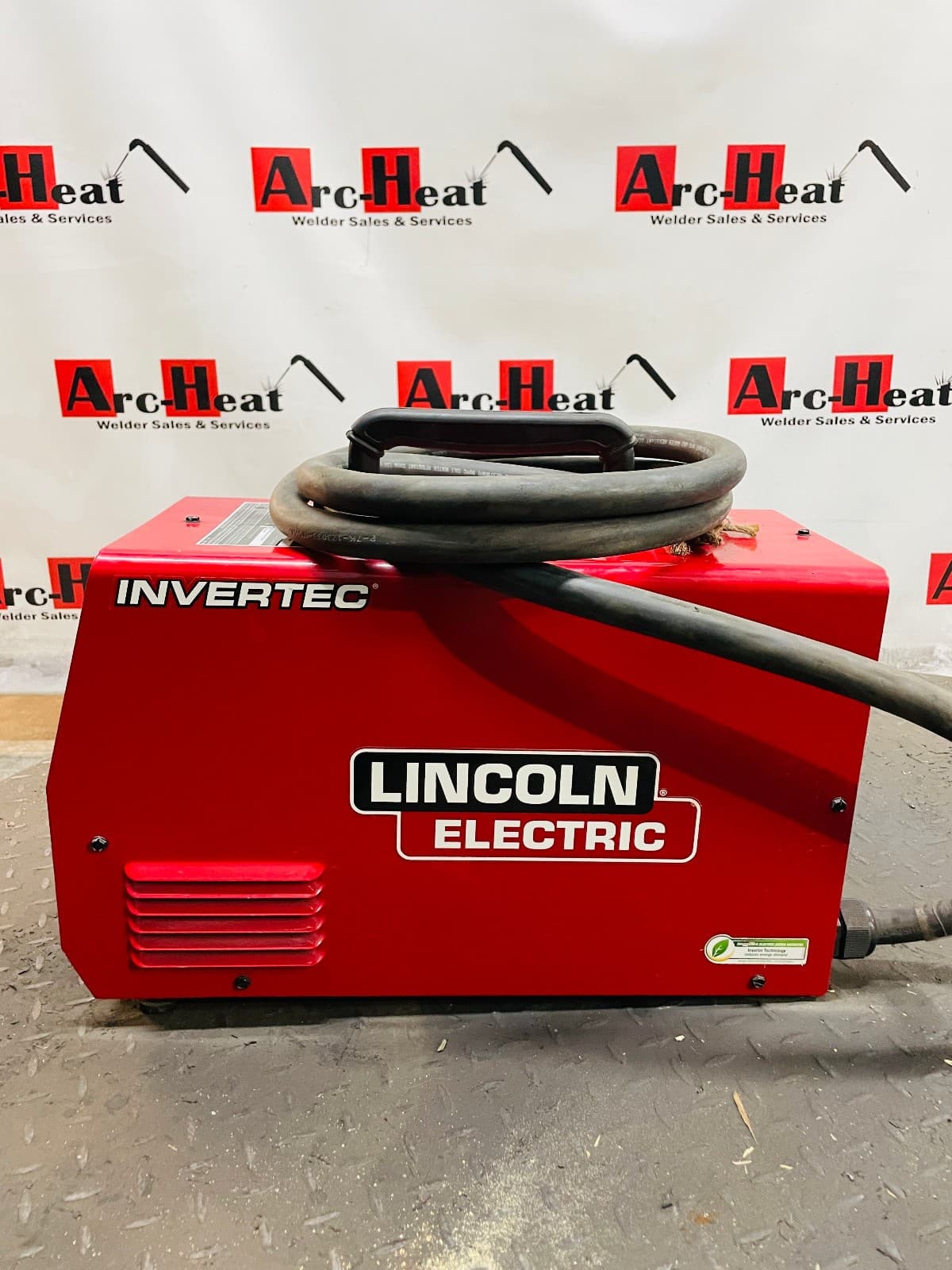 Lincoln Electric Invertec V275-S Welder 2