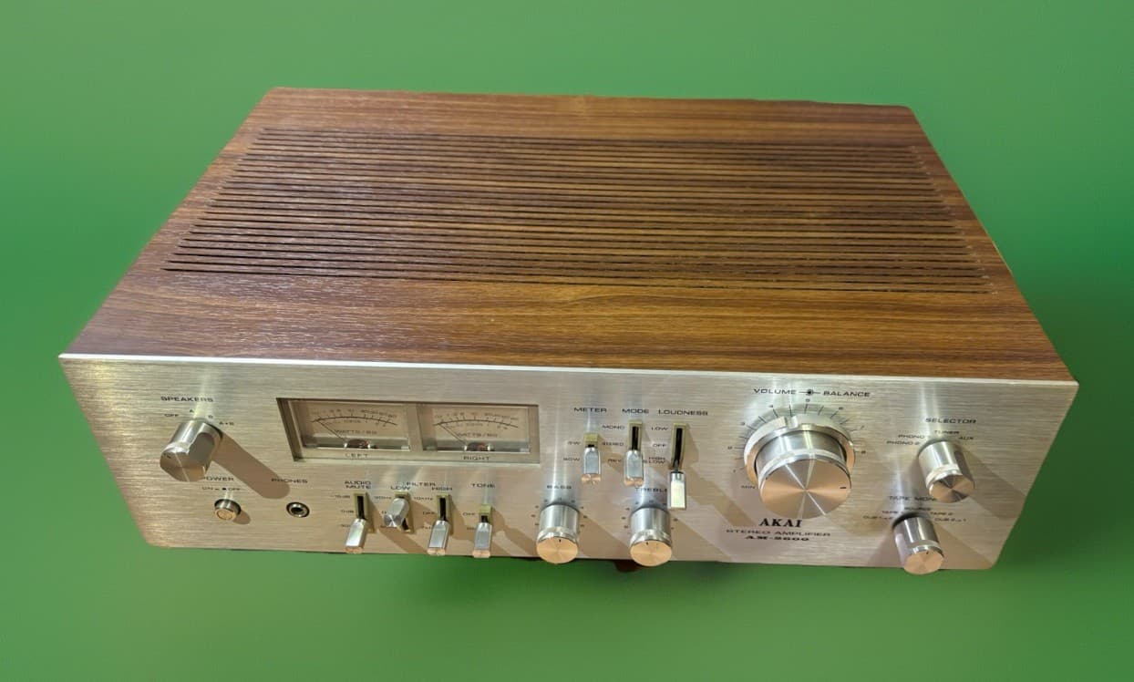 Akai AM-2600 Stereo Integrated Amplifier SERVICED - 60 w RMS - Vintage Japan 70s 3