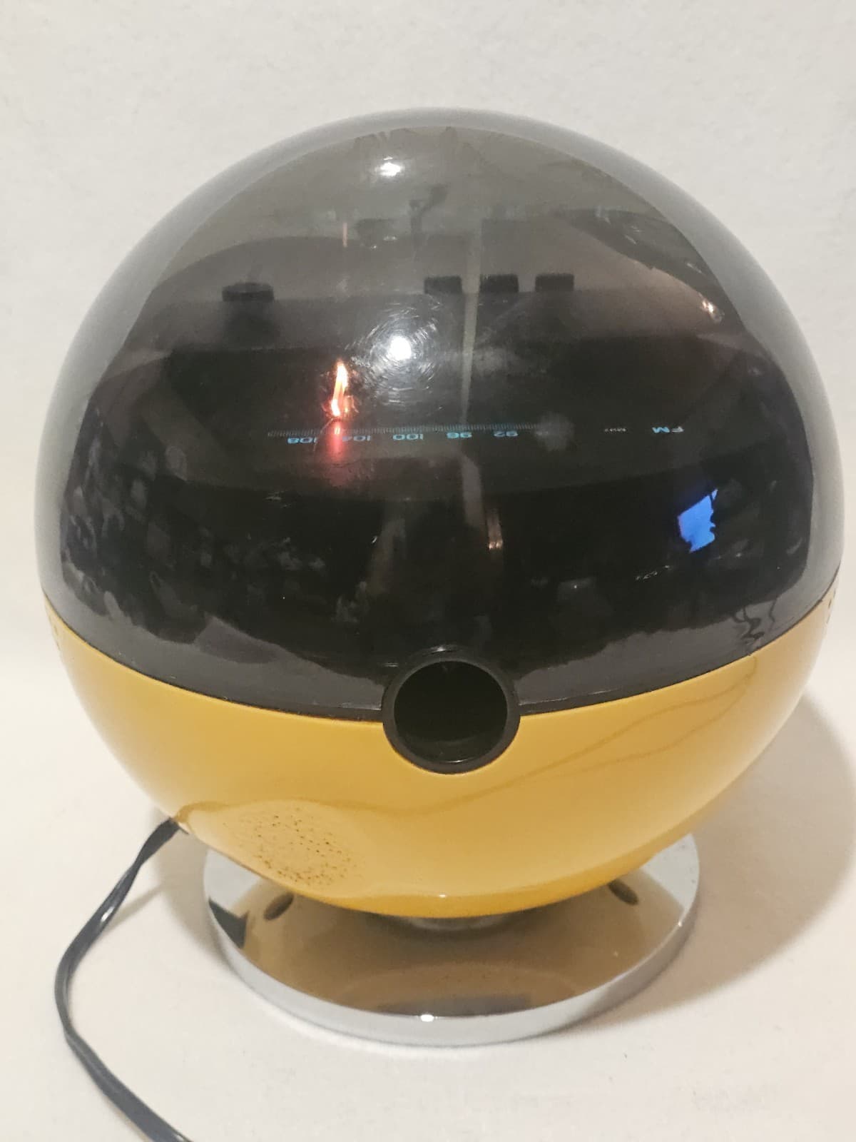 Rare Yellow Weltron Model 2002 Space Age Ball Mod Retro AM/FM Stereo Radio READ 4