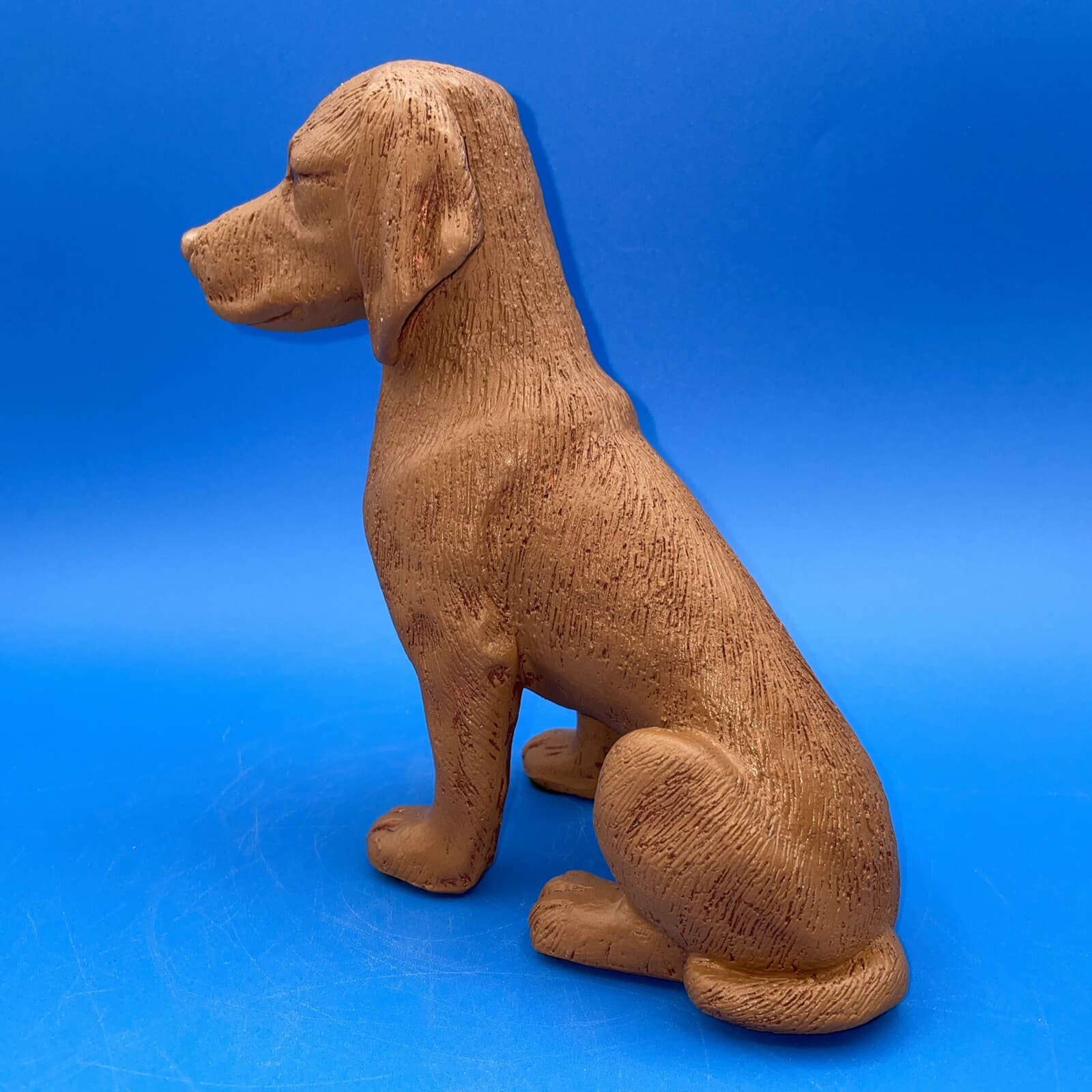 VINTAGE  FIGURINE OF A VIZSLA  DOG SIGNED BY ARTIST T C SCHOCH 3