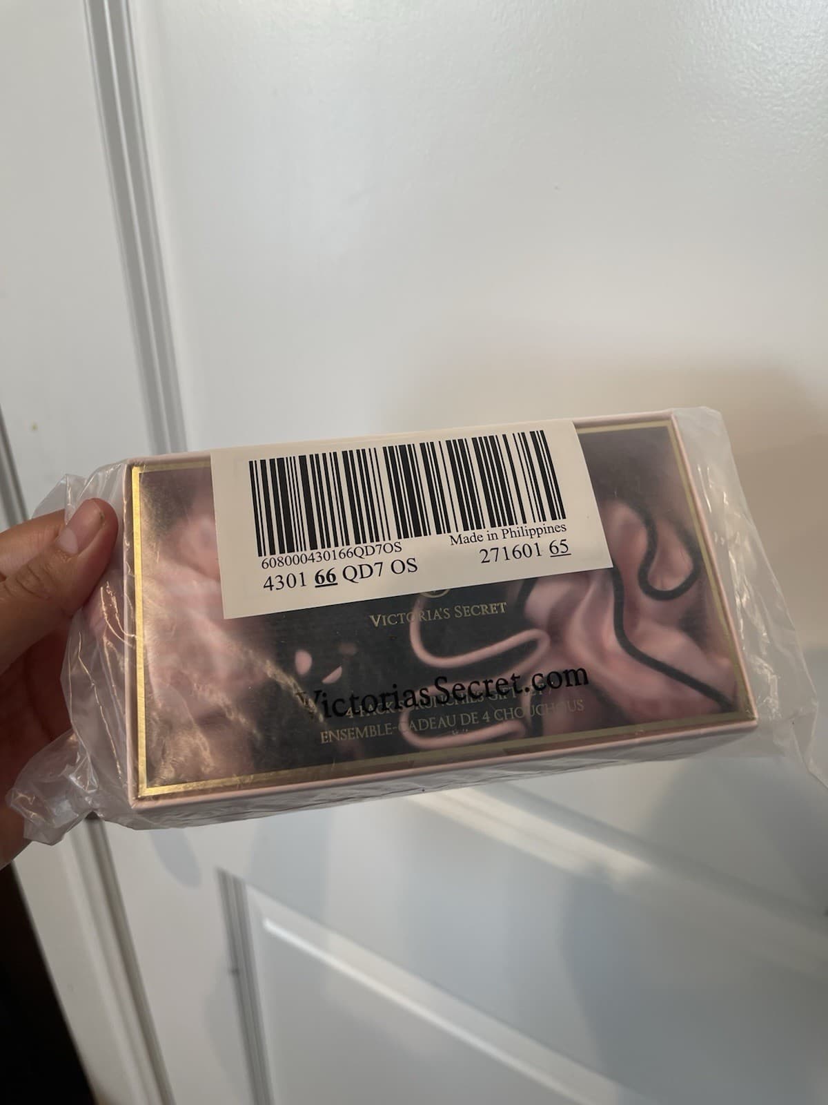 Victoria's Secret Hair Scrunchies Beauty Bundle 4pc Box Set New 5