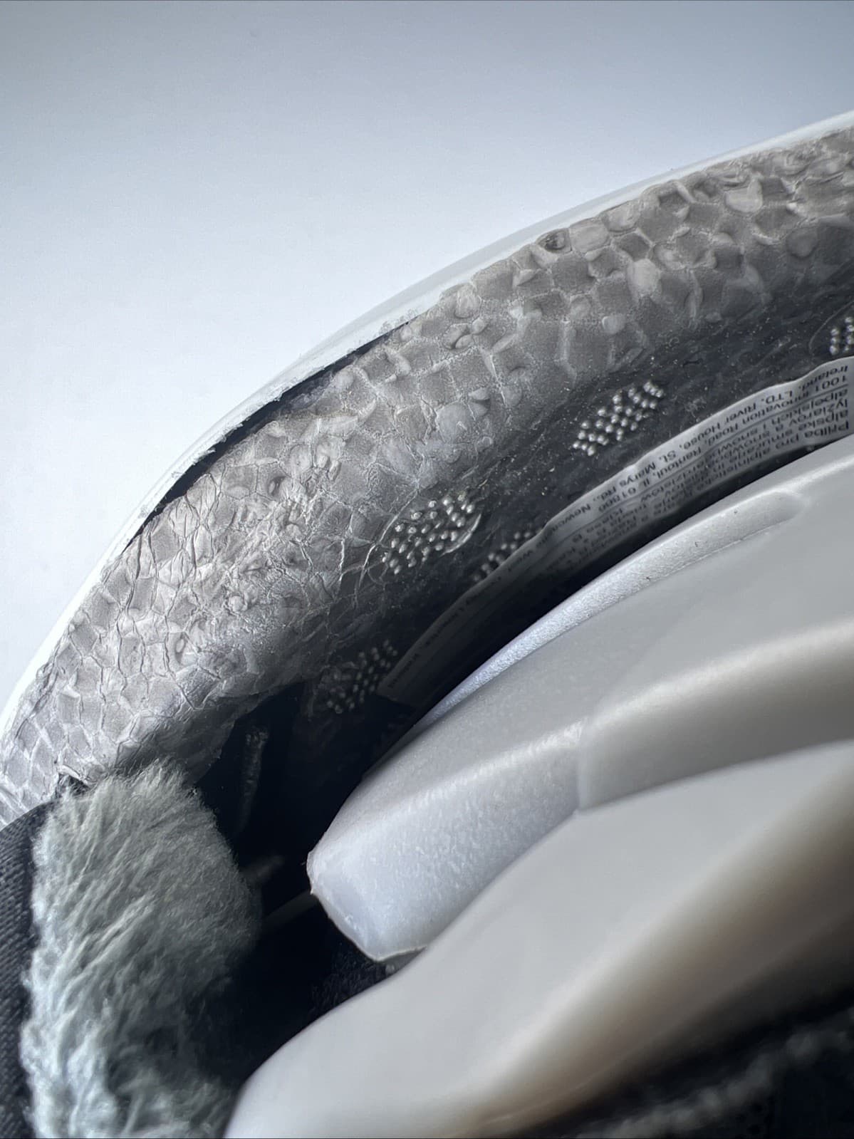 Giro Spur Free Ride Ski Snowboard Youth Helmet - White- XS 48.5 - 52 cm - Read2 3