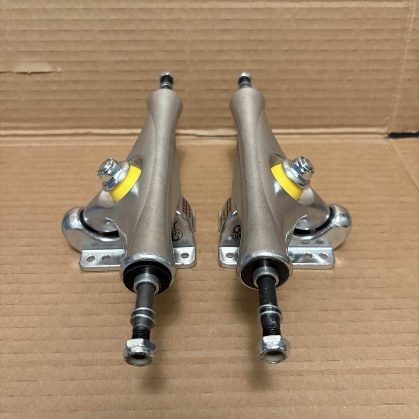 Gullwing Stalker 40 Degree 10” Longboard Trucks 5