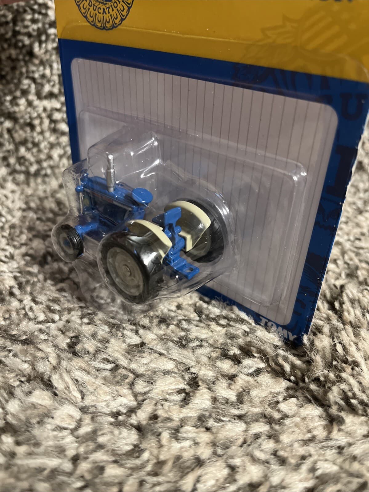 1:64 ERTL Ford 5000 Tractor FFA Organization Diecast NEW!! 3