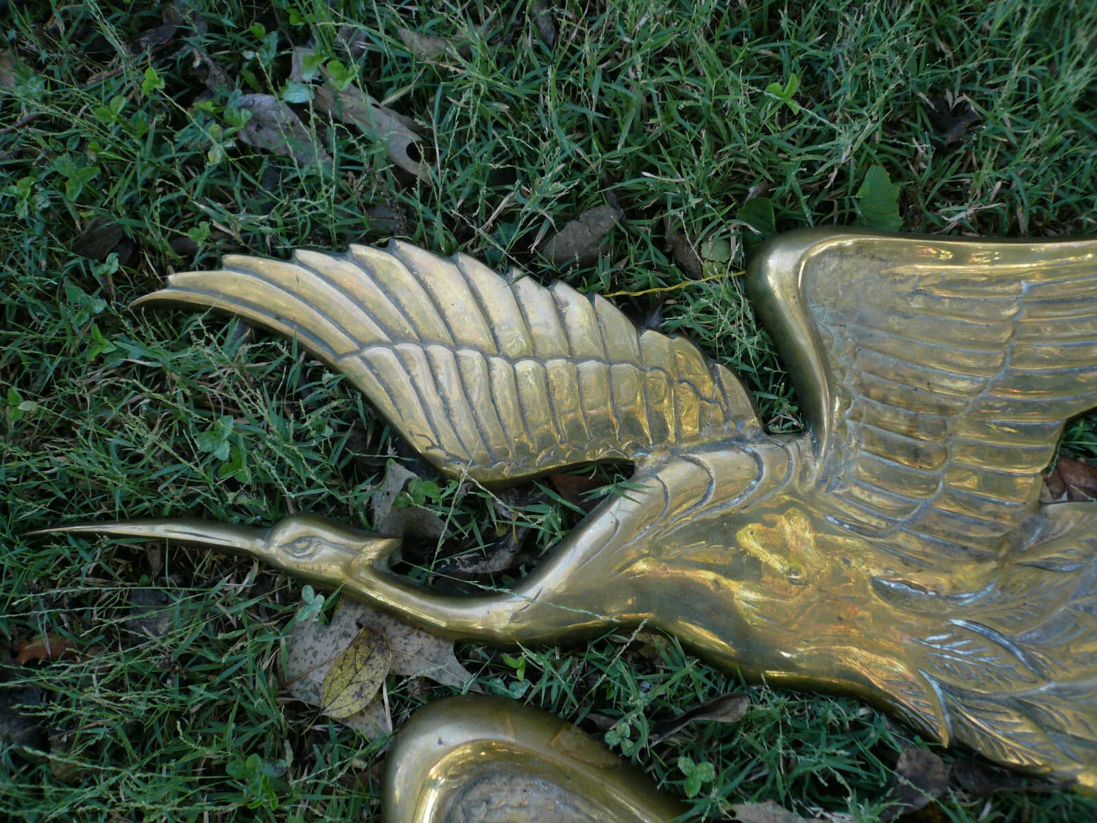 MONUMENTAL PAIR PATINATED VINTAGE BRASS HANGING HERONS FLYING GARDEN WALL 32"L 3