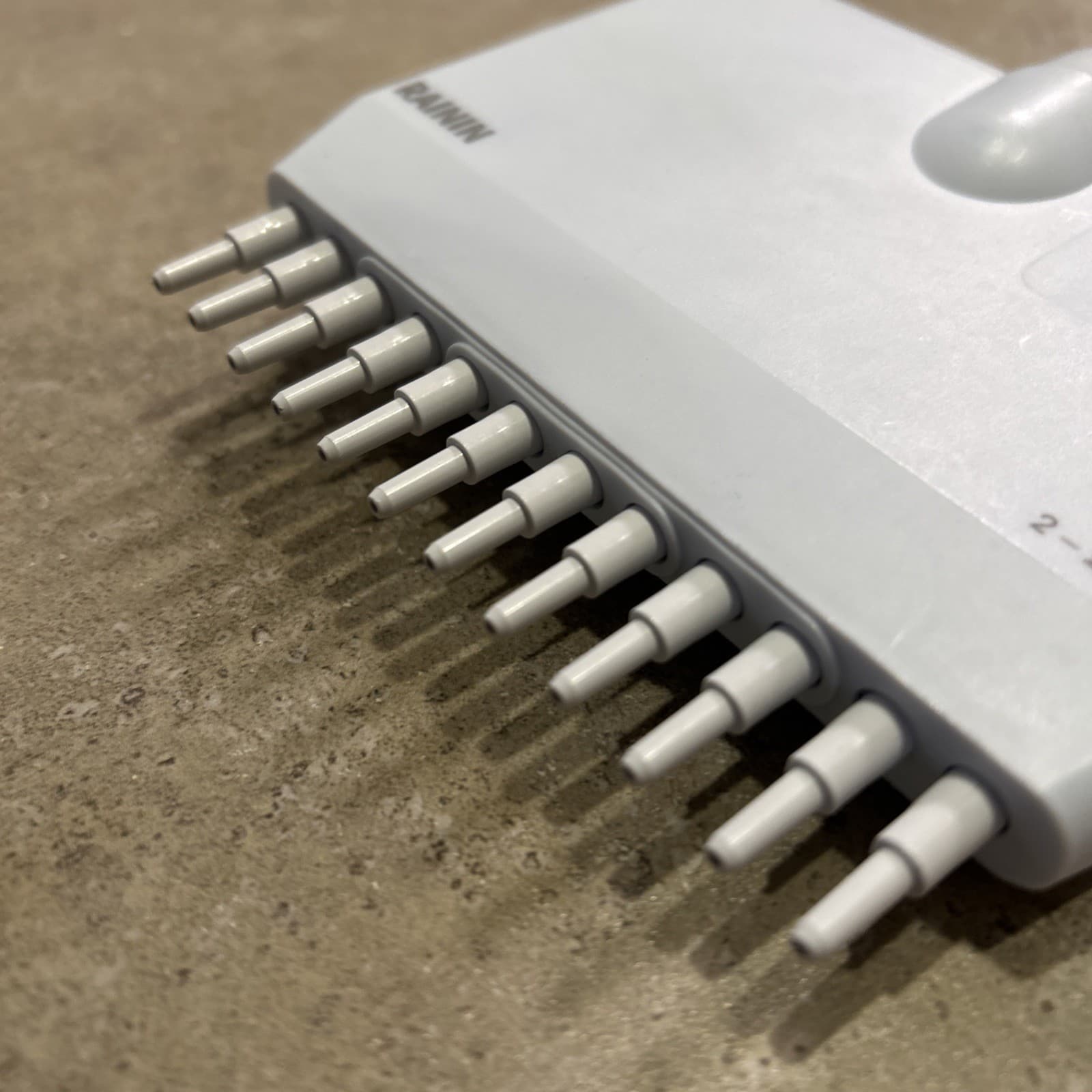 RAININ PipetLite L12-20 XLS LTS Pipette 3