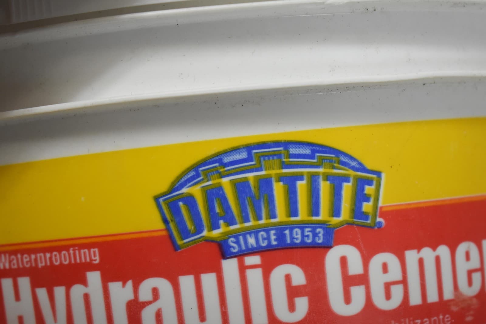 Damtite Hydraulic Cement Waterproofing 10 lb Bucket Stops Water Leaks 07121 2