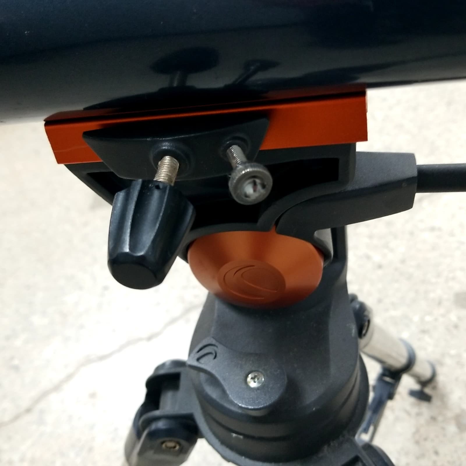 Celestron AstroMaster 70AZ 70mm Telescope w  Tripod UNTESTED 4