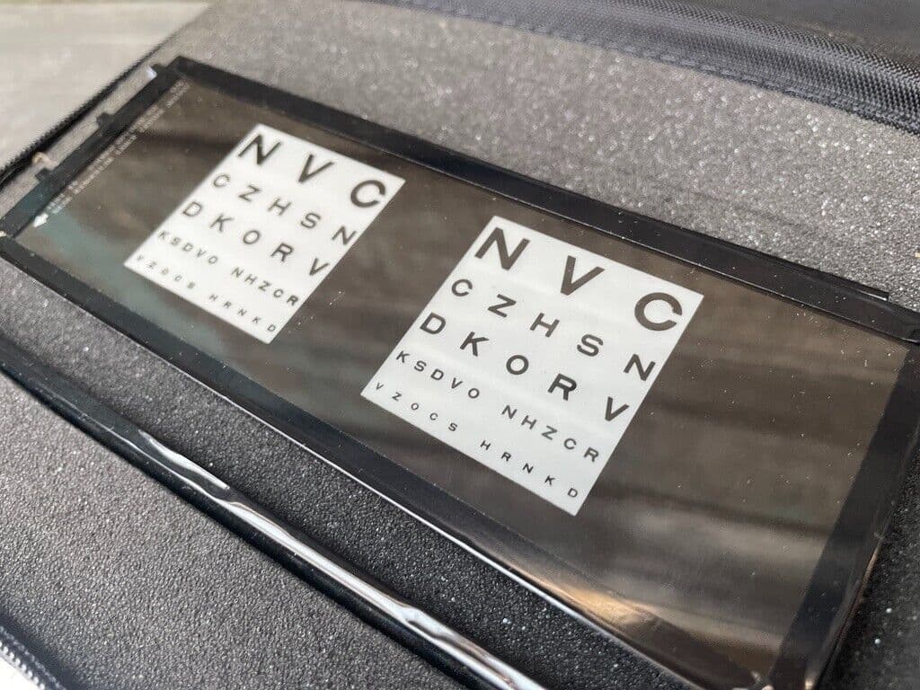 FIVE Stereo Optical Optec Vision Tester Screener Slides 15mmx5.5mmx2mm thickness 5