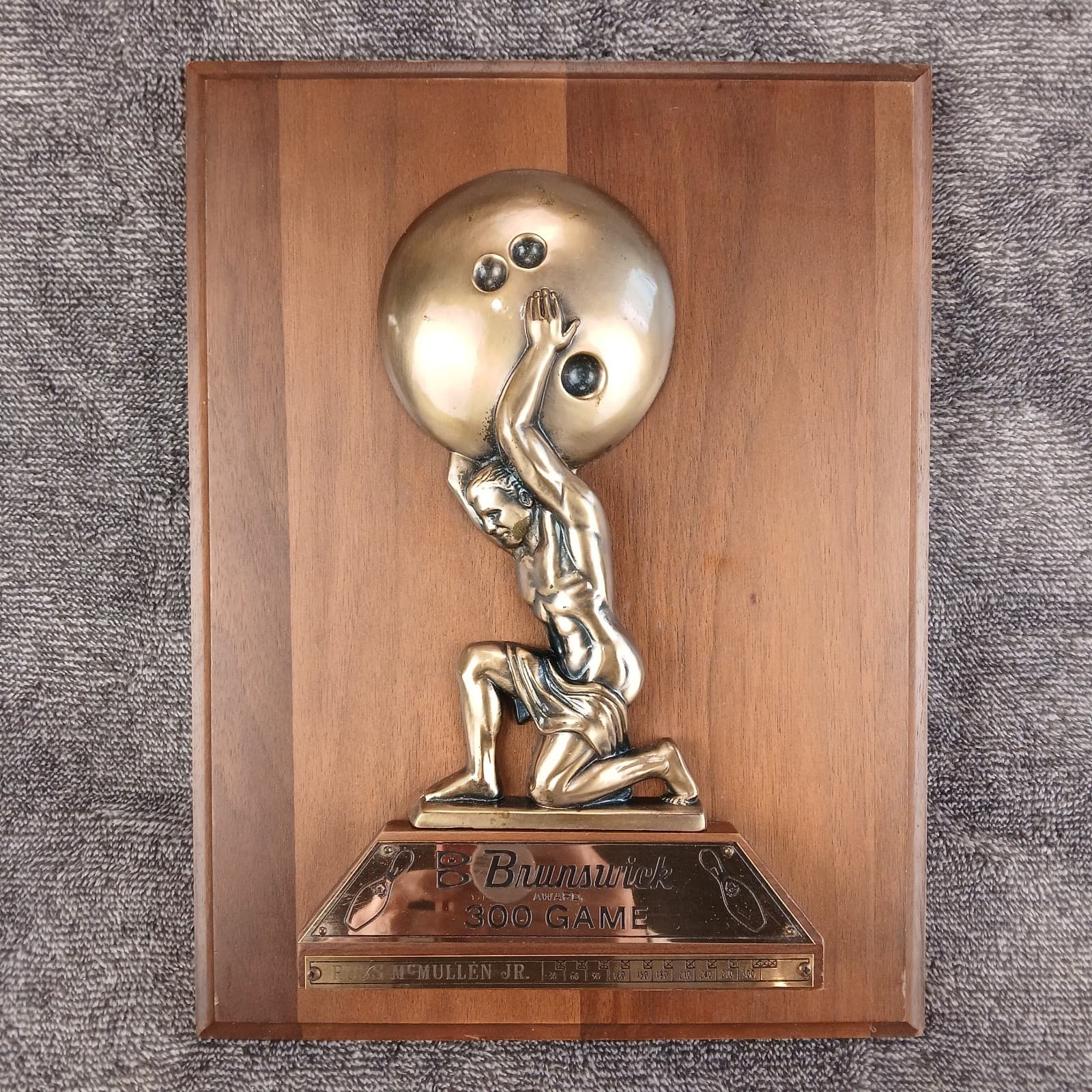 Vtg Brunswick 300 Award Plaque Perfect Game Bowling Trophy Wood Wall 9x12"