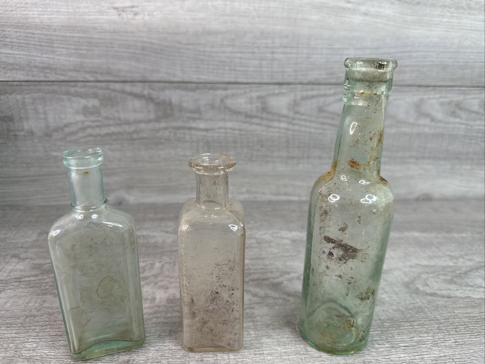 Vintage Lot of 3 Bottles Clear/Aqua Holbrook,  Burnetts Extract, Unbranded 5