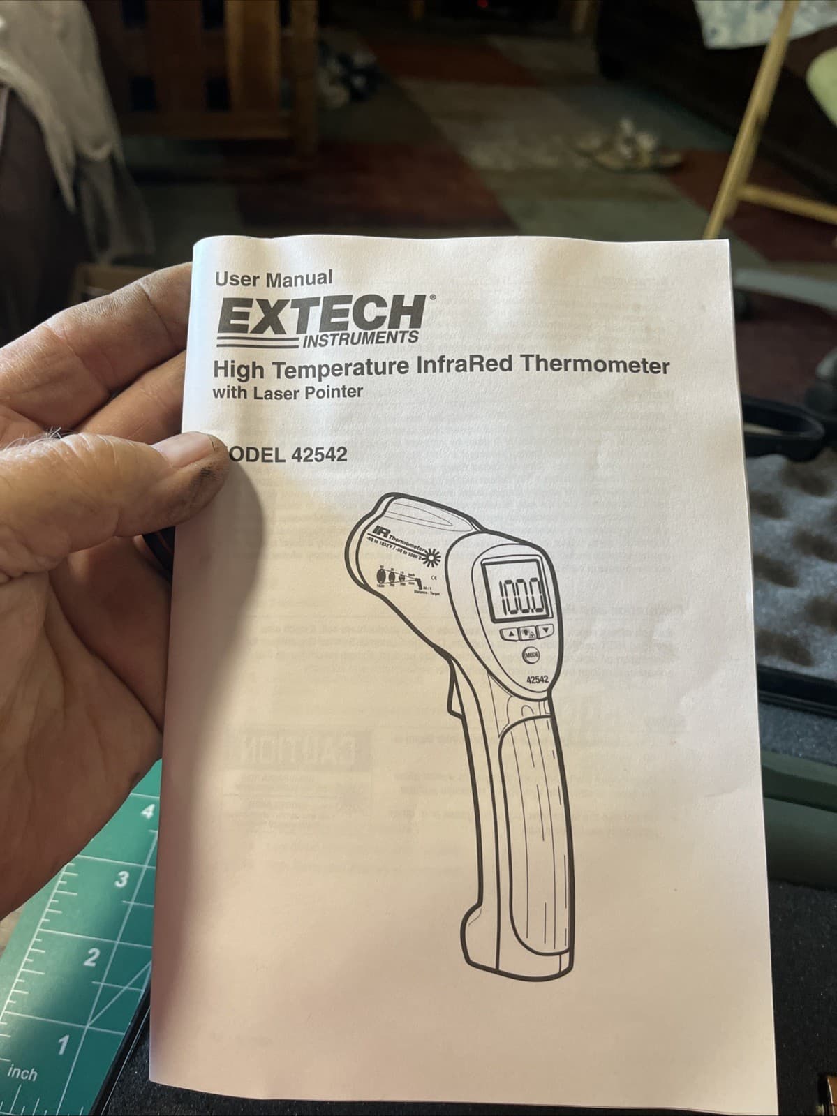 Extech High Temperature InfraRed Thermometer Model 42542 w/ Case 2