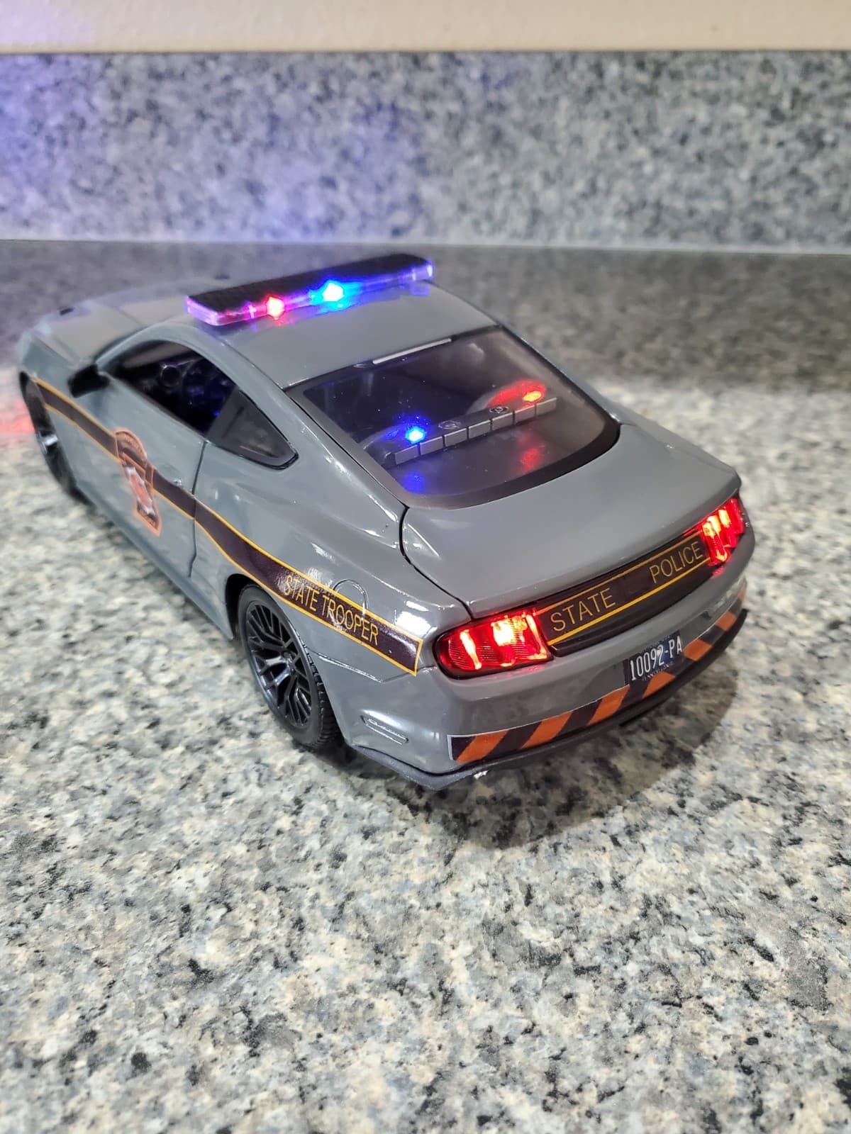 Pennsylvania State Trooper -   Ford Mustang w/ All Flashing Lights 4