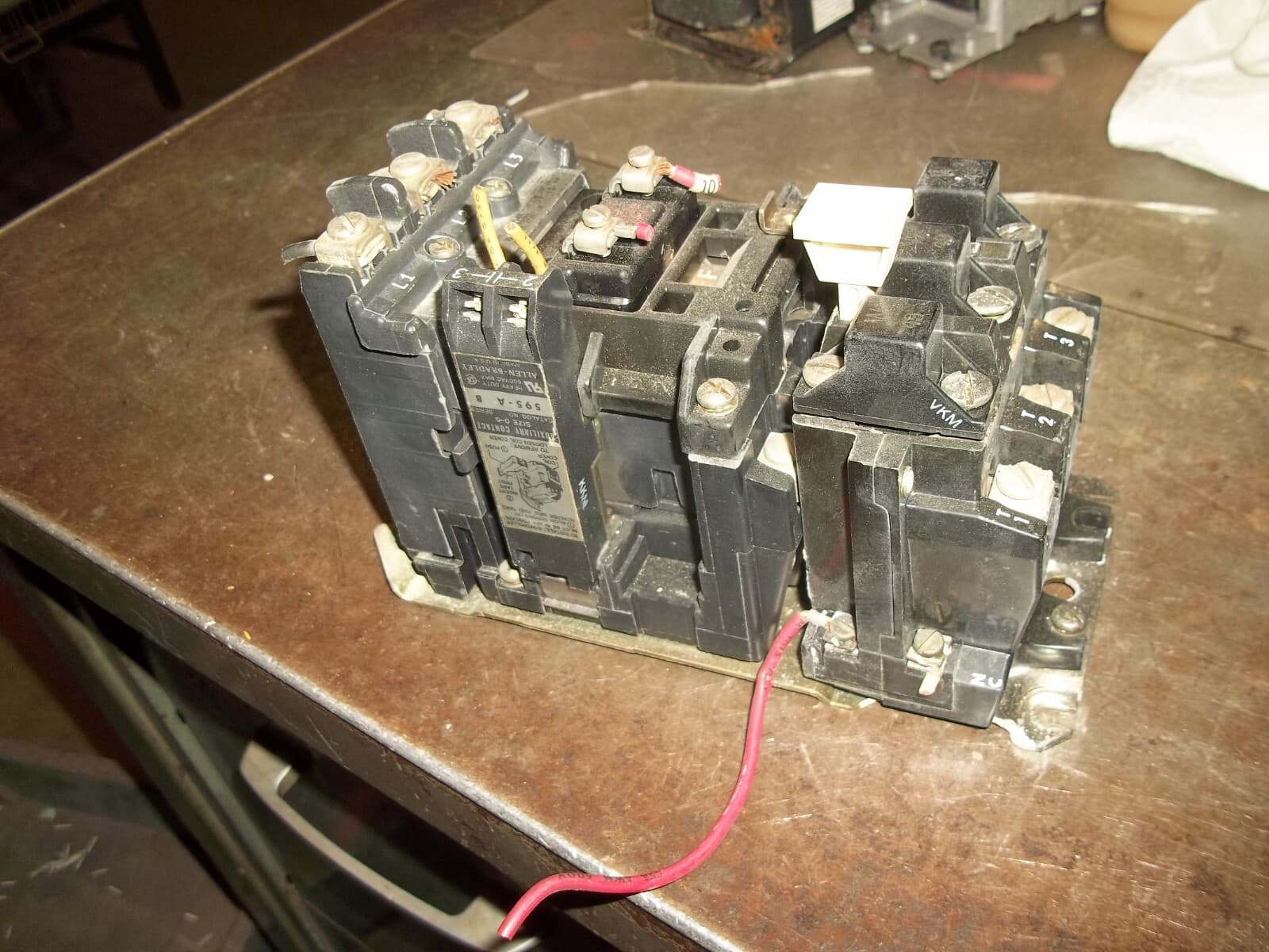 ALLEN BRADLEY 509-A0D SER B STARTER SIZE 0 115-120V 60HZ 110V 50HZ COIL (835)