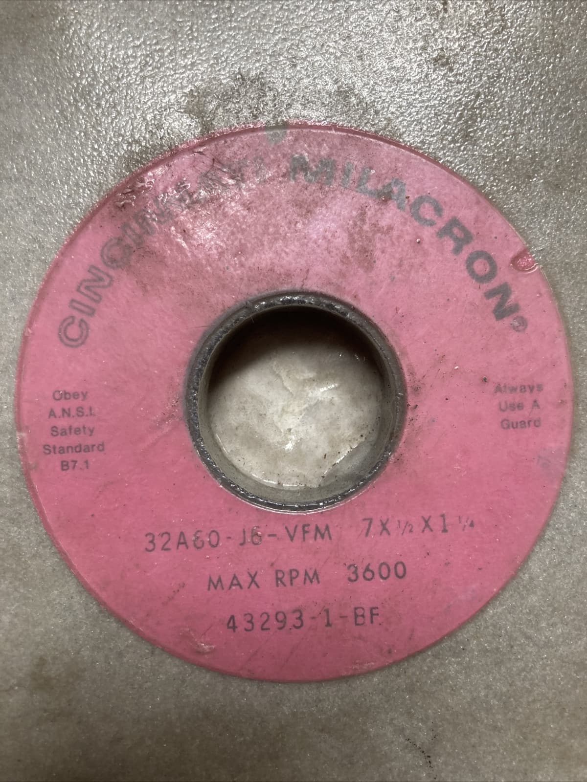 Cincinnati Milacron 7" x 1/2 x 1-1/4 32A60-J6-VFM Surface Grinding Wheel 3600rpm 2