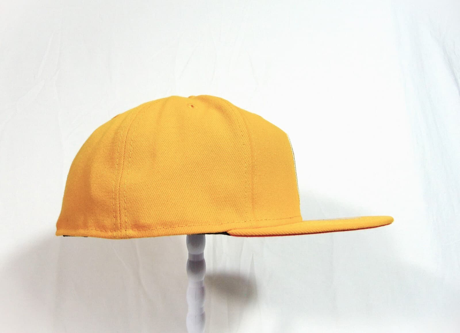 New Era NBA Atlanta Hawks 2021 Spooky Treat Candy Corn 59FIFTY Hat Sz 7 1/2 RARE 2