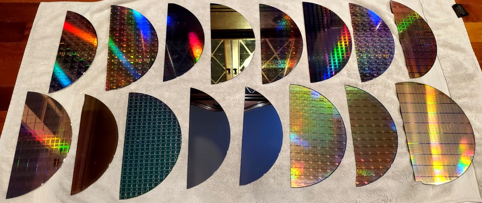 16 PC Lot Half Moon Silicon Semiconductor Lithography 300mm Wafer Slices Lot #AD 3