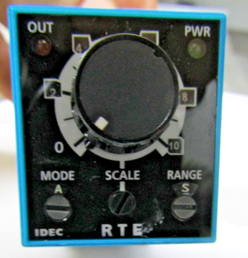 ✌️NEW IDEC 100-240VAC ELECTRONIC TIMER RELAY RTE-B1AF20 WITH BASE 11 PIN SR3B-05 6