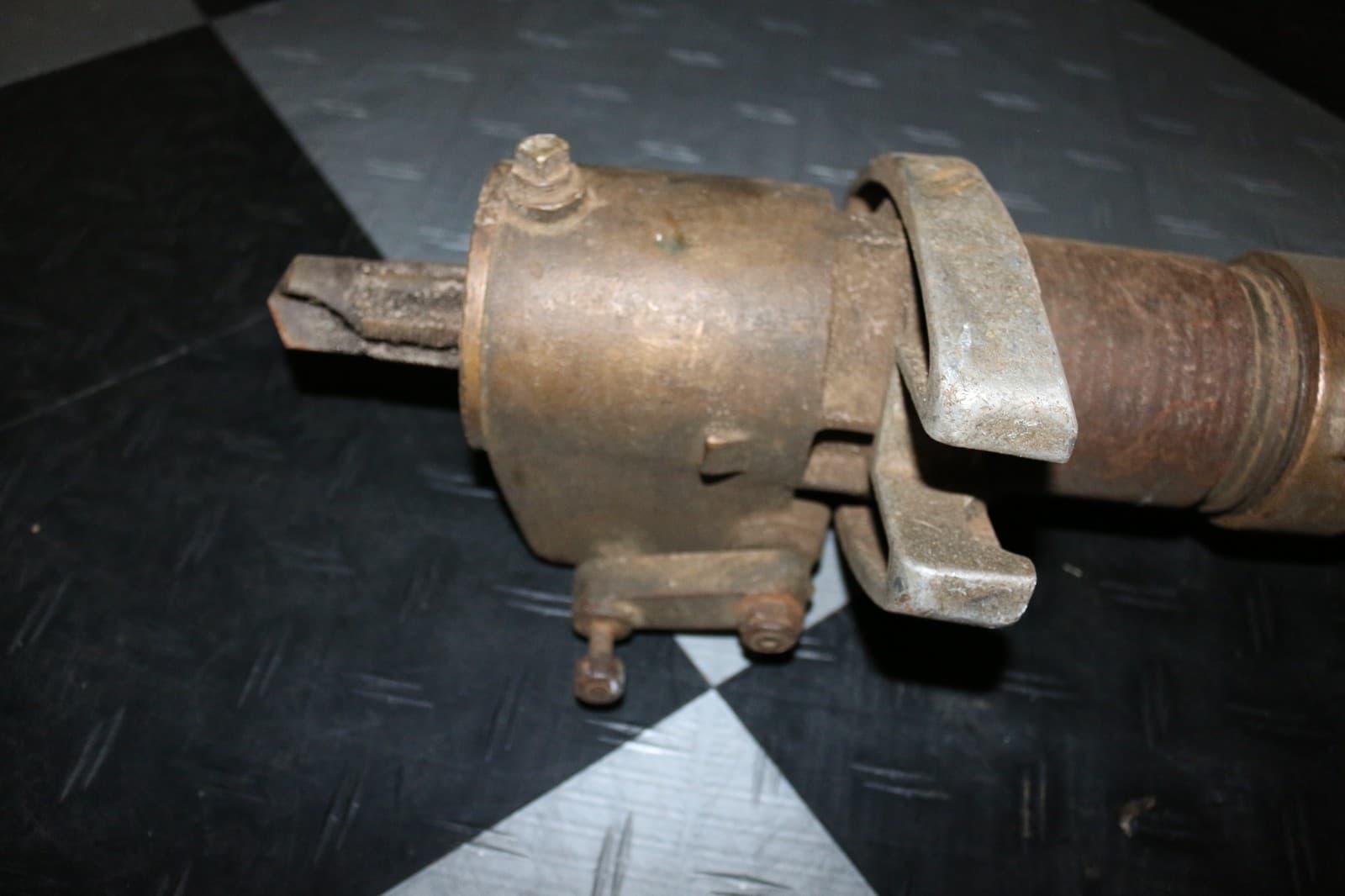 Mueller B-101 model no. 1 tap tapping tool gas lines water pipe drilling machine 5