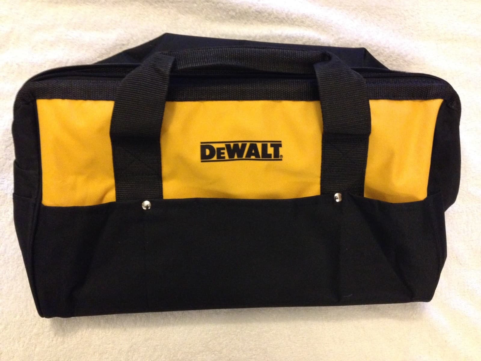 New Dewalt DCK019 Tool Bag Heavy Duty Ballistic Nylon 19” x 12" x11" w 6 pockets 3