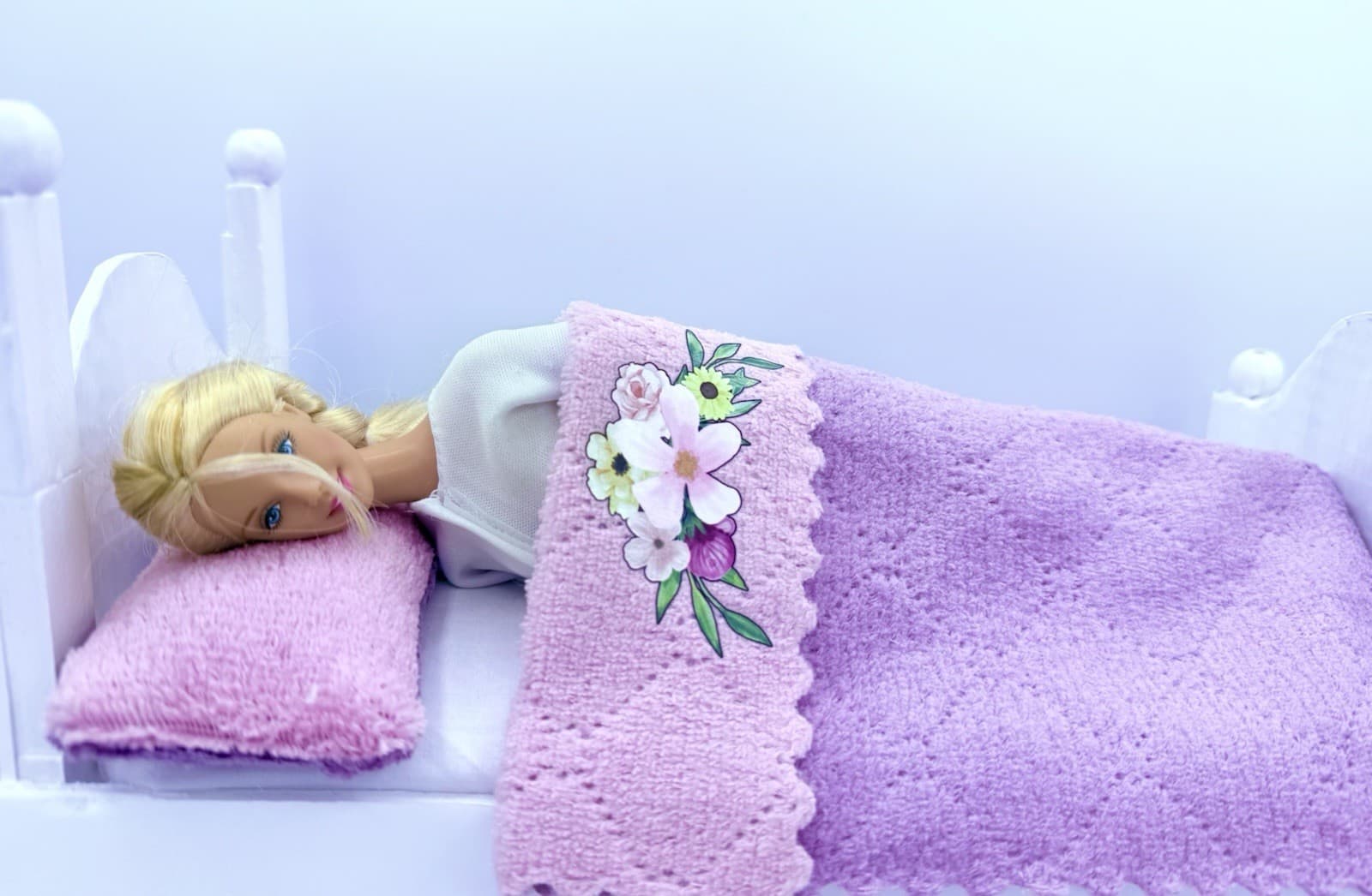 Fits Barbie Doll 4 Piece Fluffy FLORAL  BEDDING SET BUNKBEDS Blankets Pillows 3