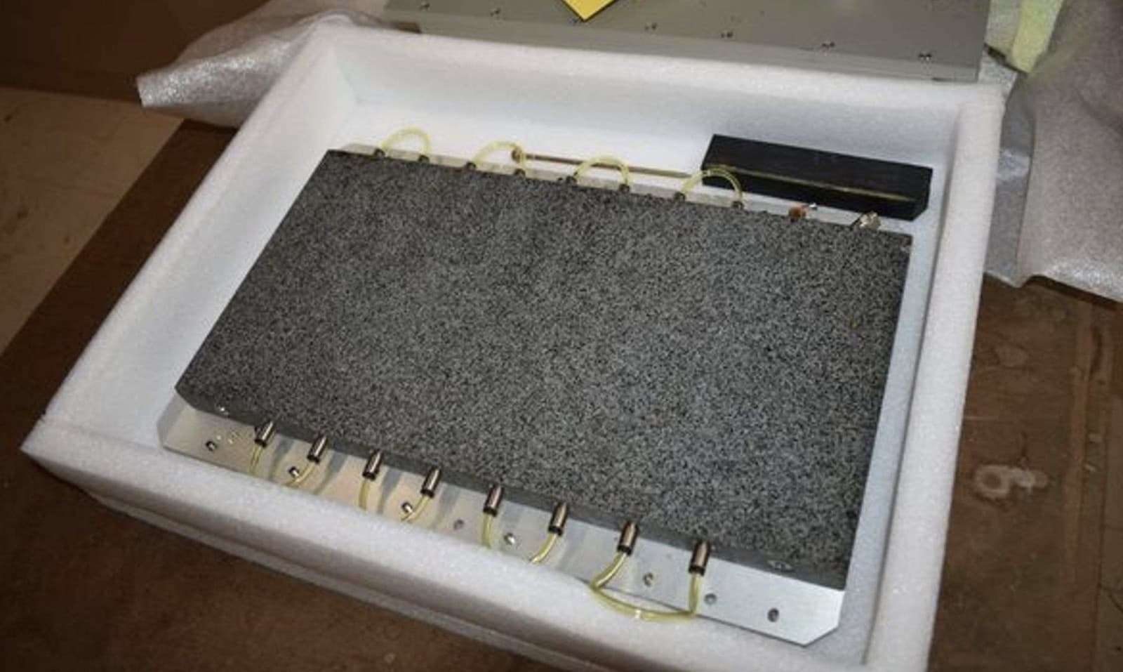 200mm & 300mm Wafer Chucks Zone Vac System Semiconductor Production Station 3