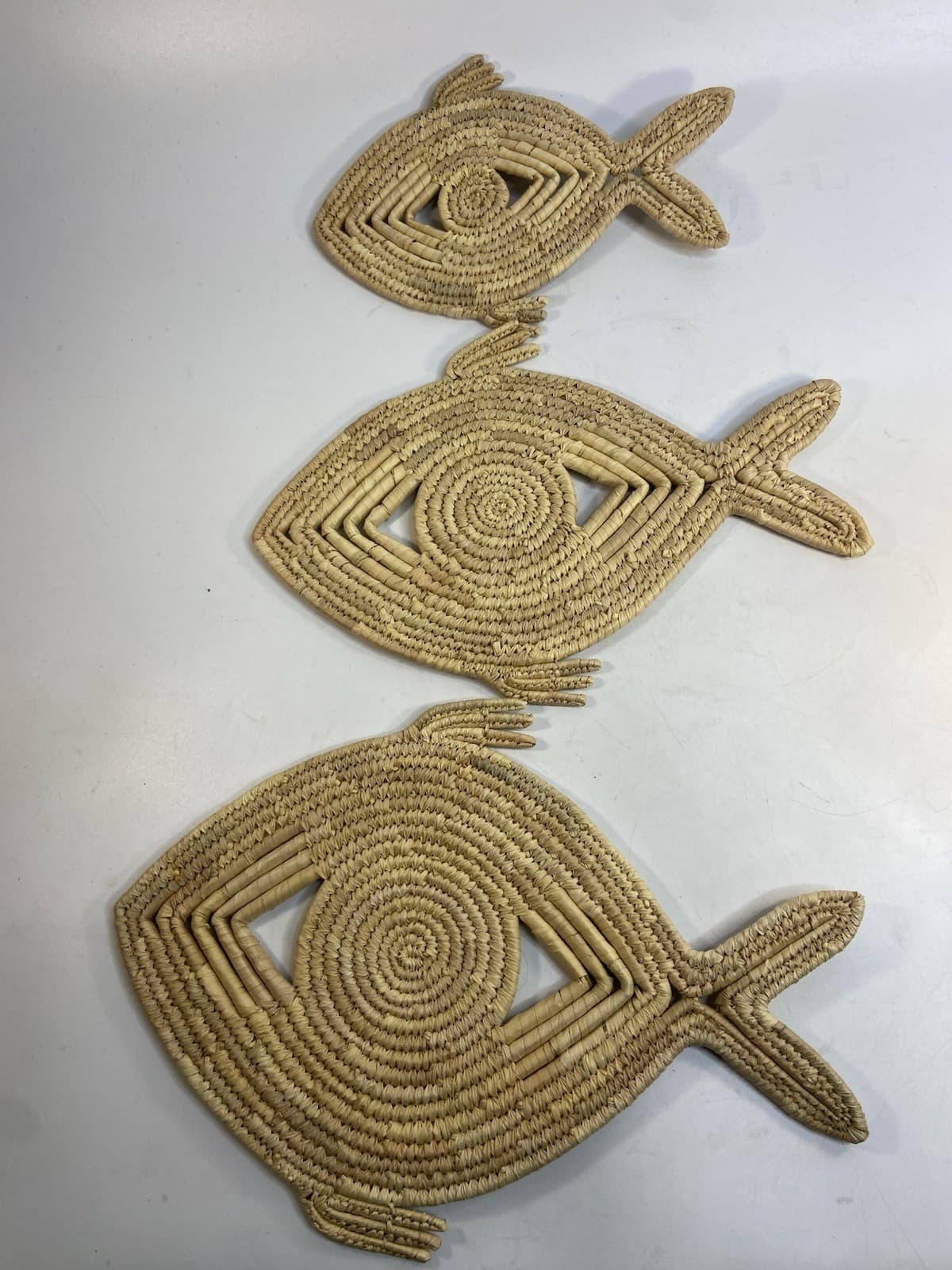 Set Of 3 Fish Trivet Hot Pads Wall Decor Woven Rattan Different Sizes MCM 4