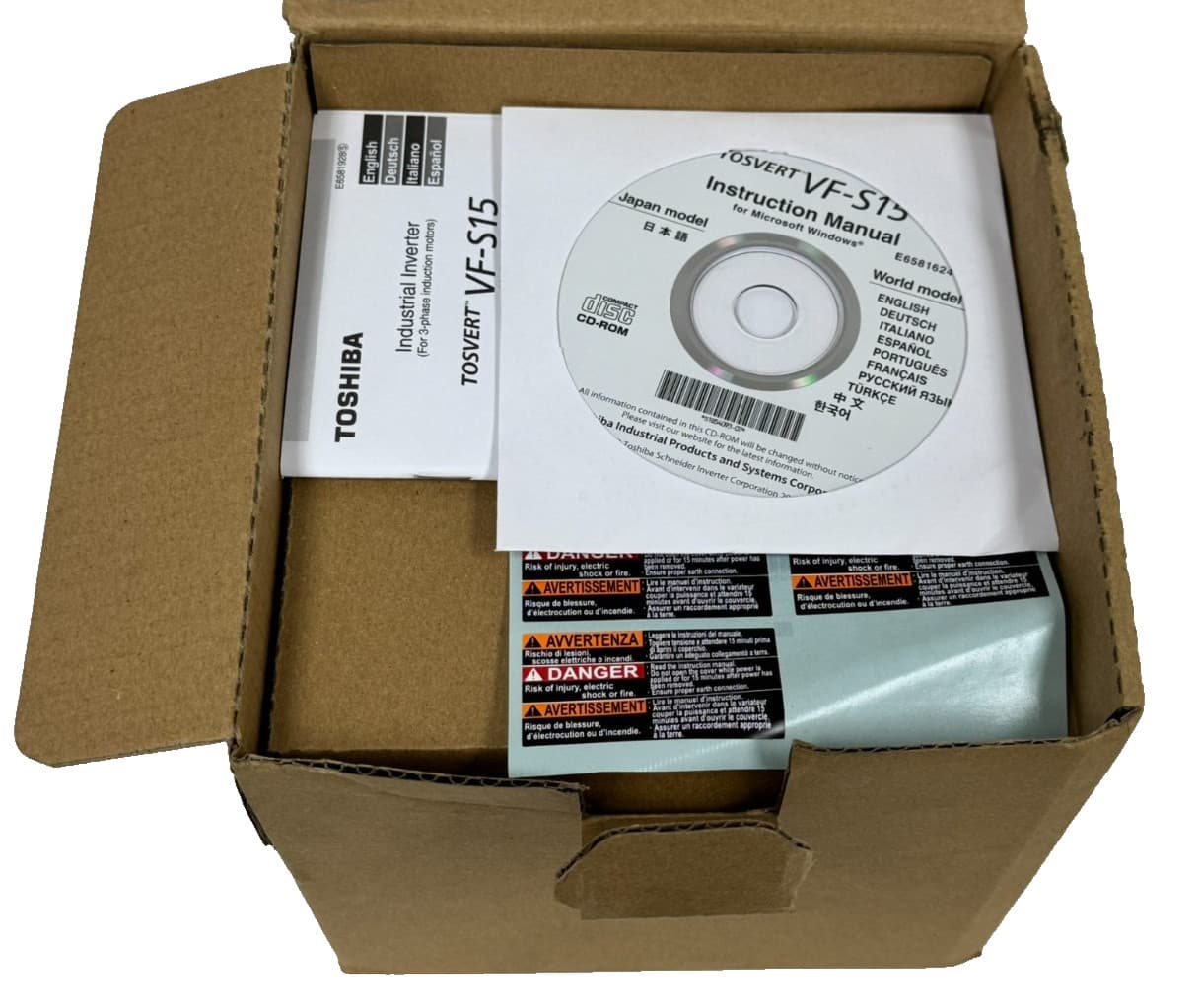 NEW TOSHIBA VFS15-2015PM-W1 TRANSISTOR INVERTER 3PH 200/240V 50/60HZ 2