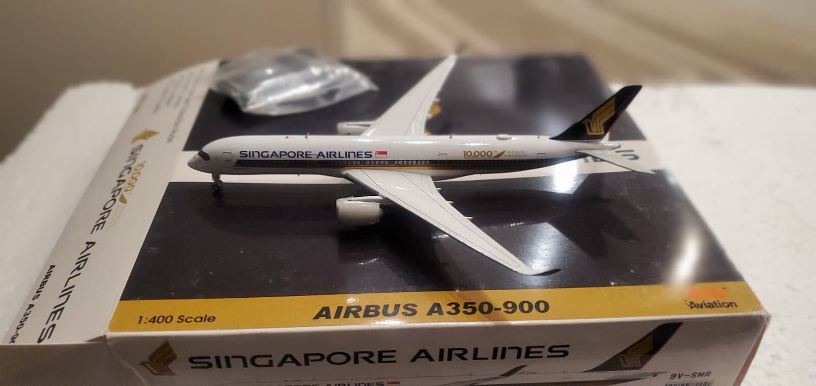 Aviation400 Singapore Airlines A350-941 1:400 AV4026 10,000th Airbus TTL 9V-SMF 2