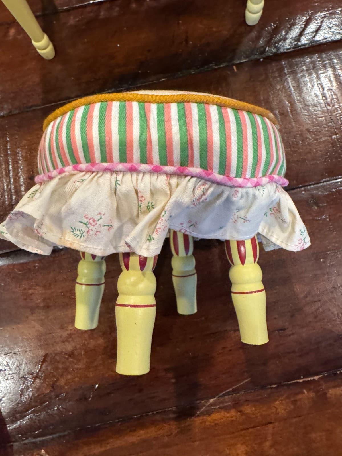 RARE - Vintage - Mary Engelbriet Vanity & Stool in original box 5