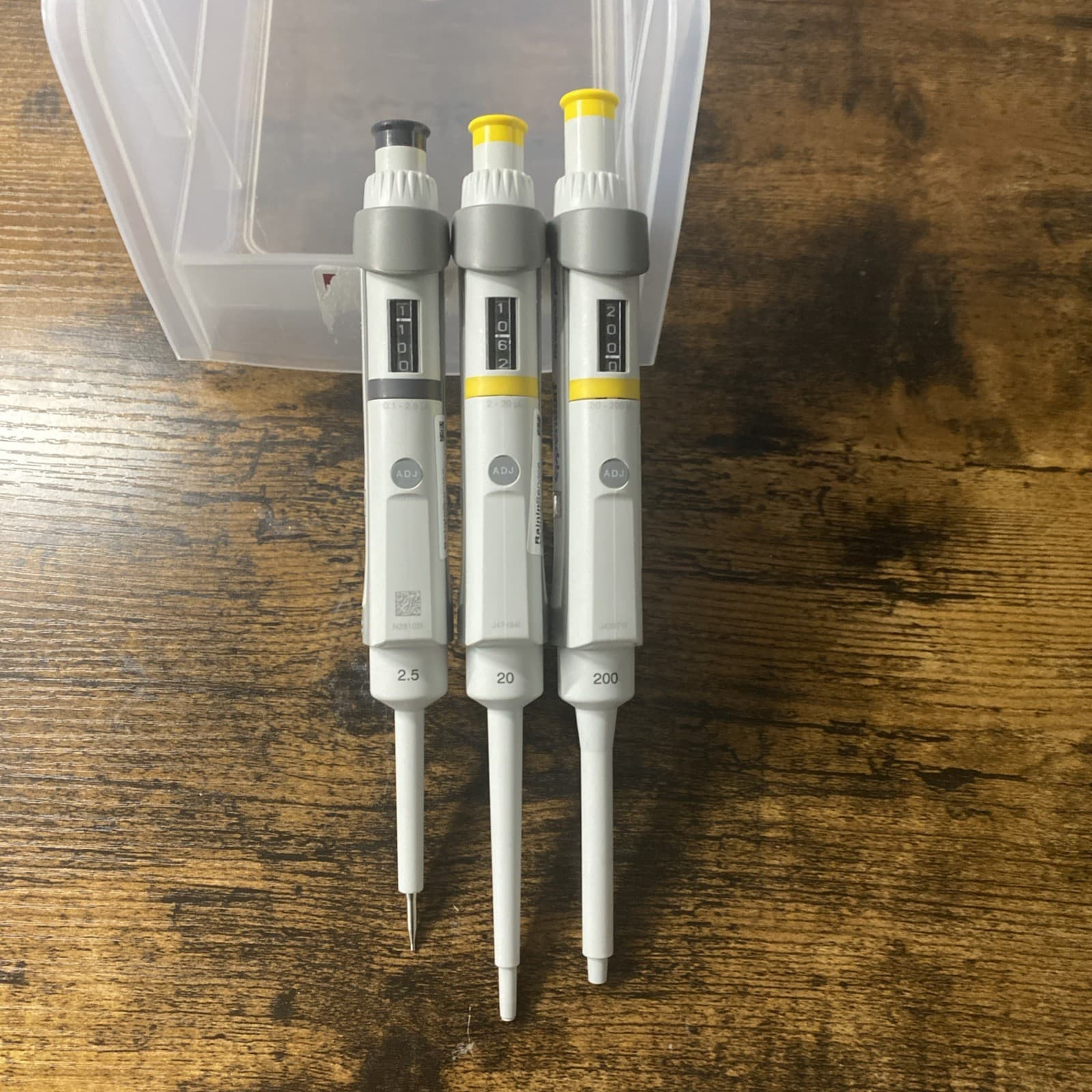 Eppendorf Research Plus Pipette set of 3 -  200, 20 & 2.5: Calibrated Sep 2025 4