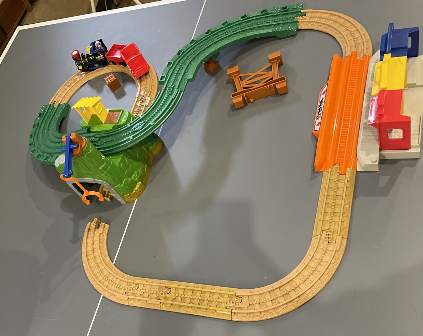 Fisher Price GEO TRAX Steam Engine & Samuel Set Timbertown Railway incomplete 4
