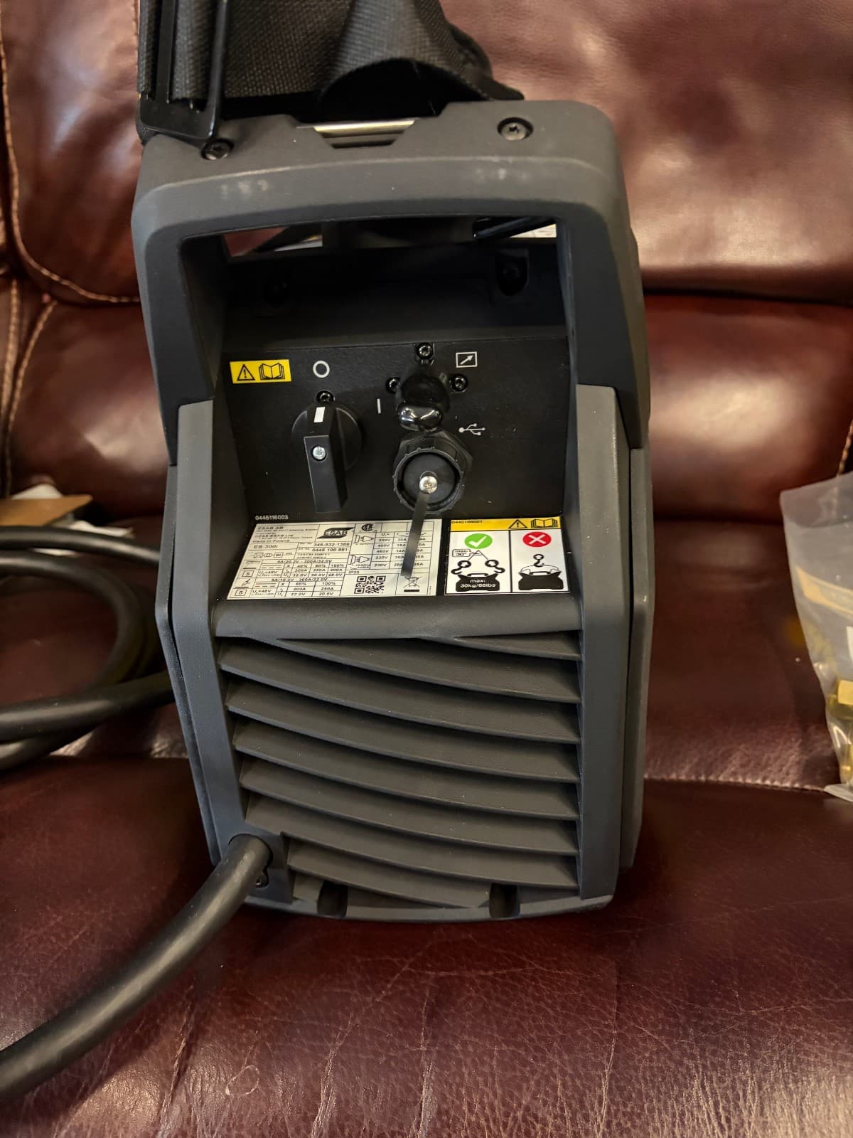 Esab 0445100881 Tig Welder, Renegade Es 300I Series, 208V Ac, 460V Ac, 300 Max. 2