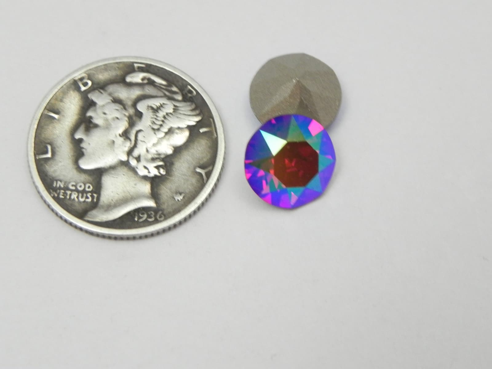 Ruby Illumine F (8mm - 39ss) Swarovski 1088 XIRIUS Chatons Rhinestones 3