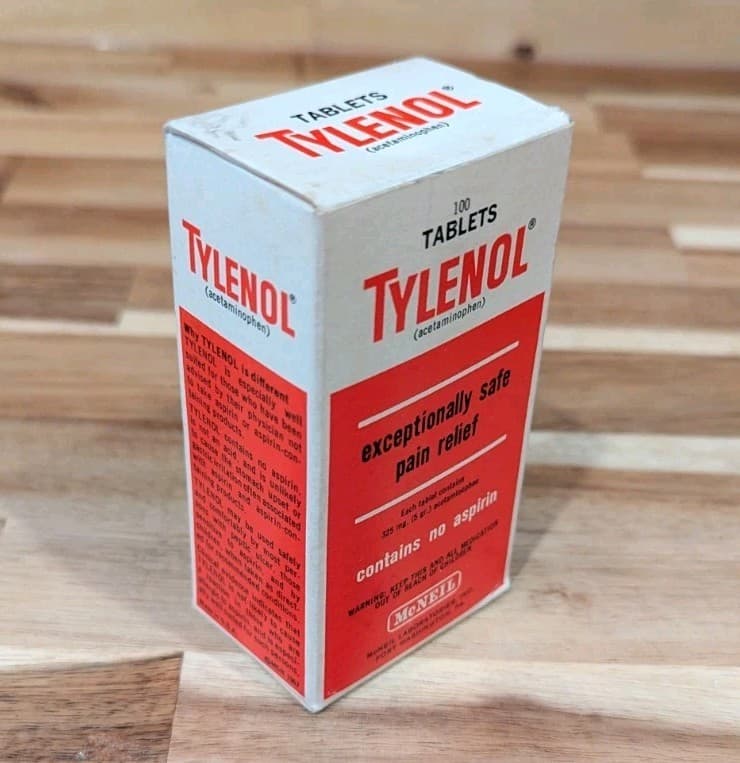 Vintage 100 Count Tylenol McNeil bottle 60s 1967 Pre Tamper proof Screw Lid