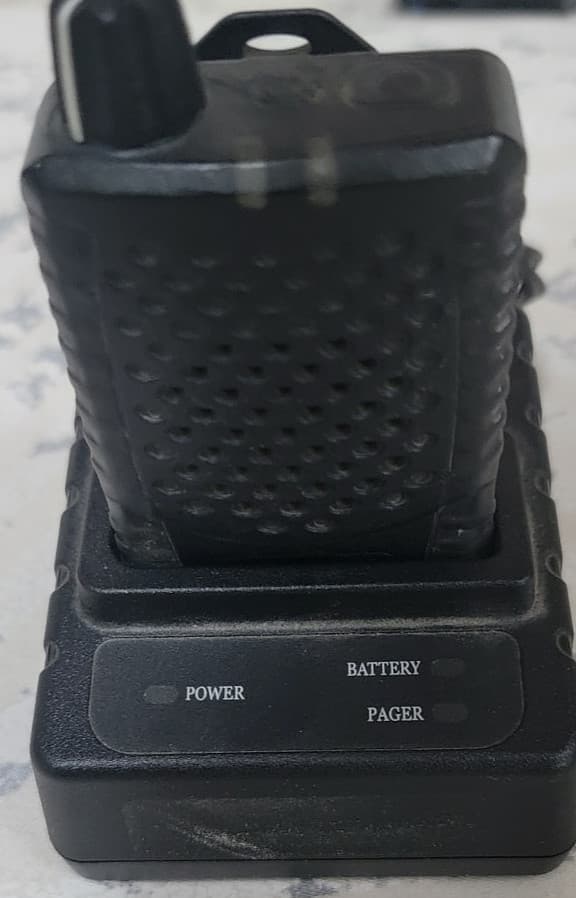 Apollo  VP101  VHF pager with charger 3
