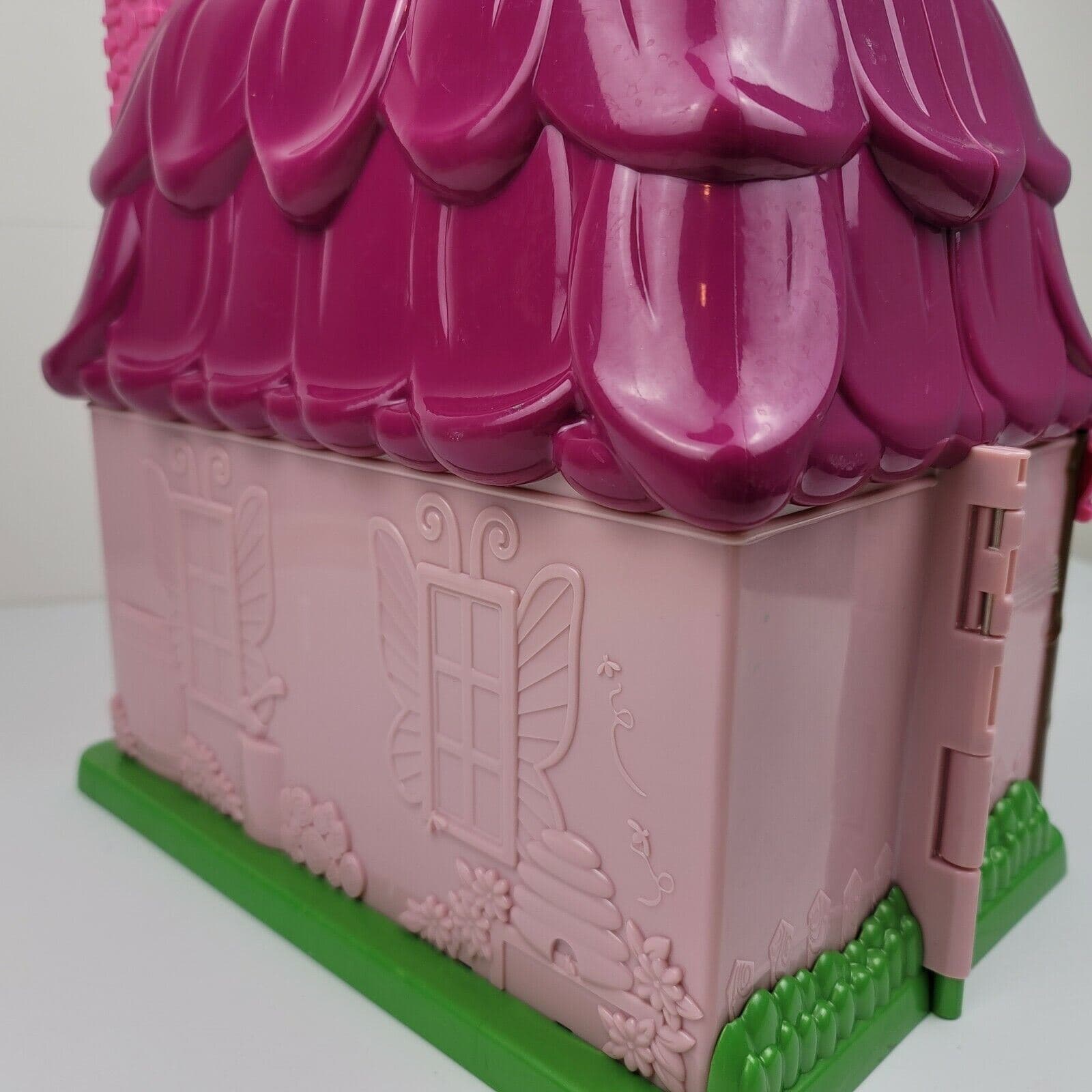 Li'l Woodzeez Countryside Cottage Pink Flower Fairy Doll House 4