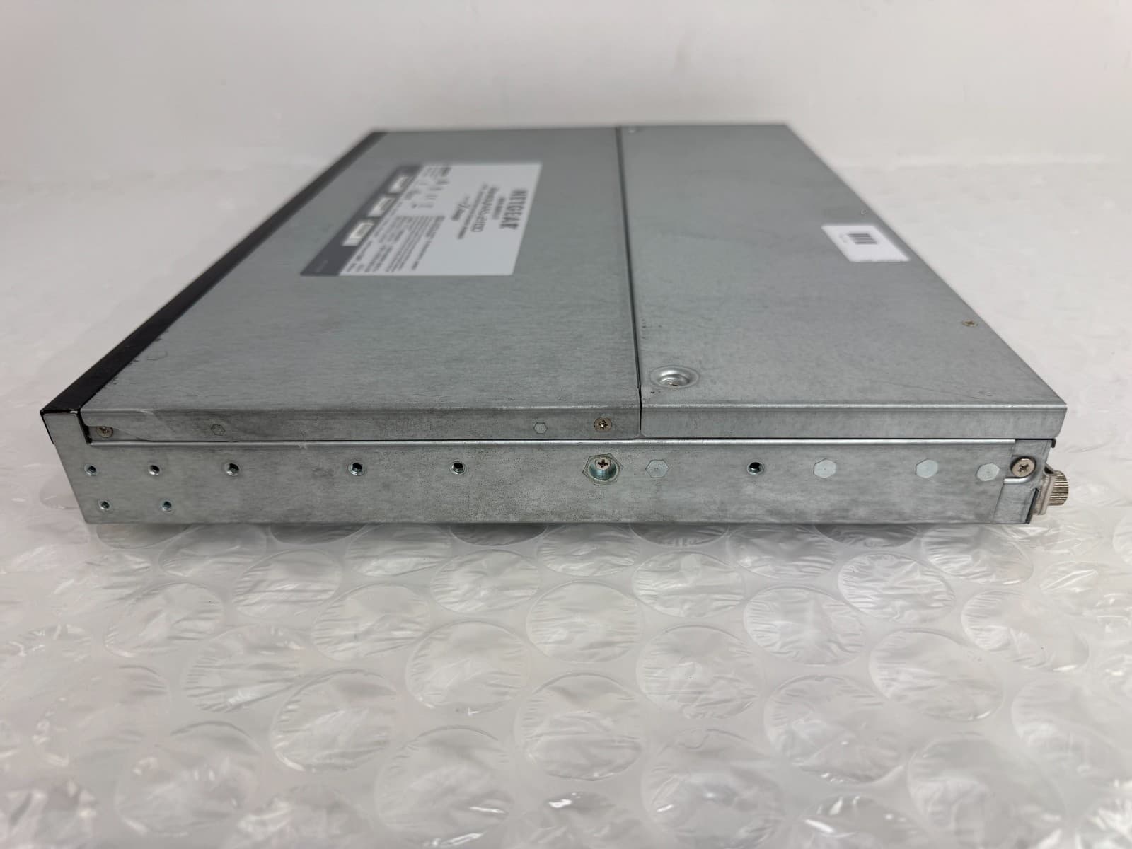 NetGear ReadyNAS 2100 RNRX4000-100NAS Network Storage 4